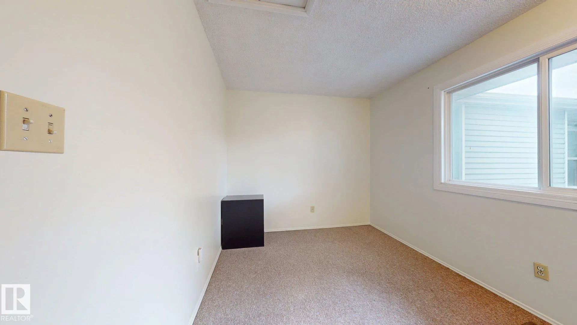 4403 RIVERBEND Road
