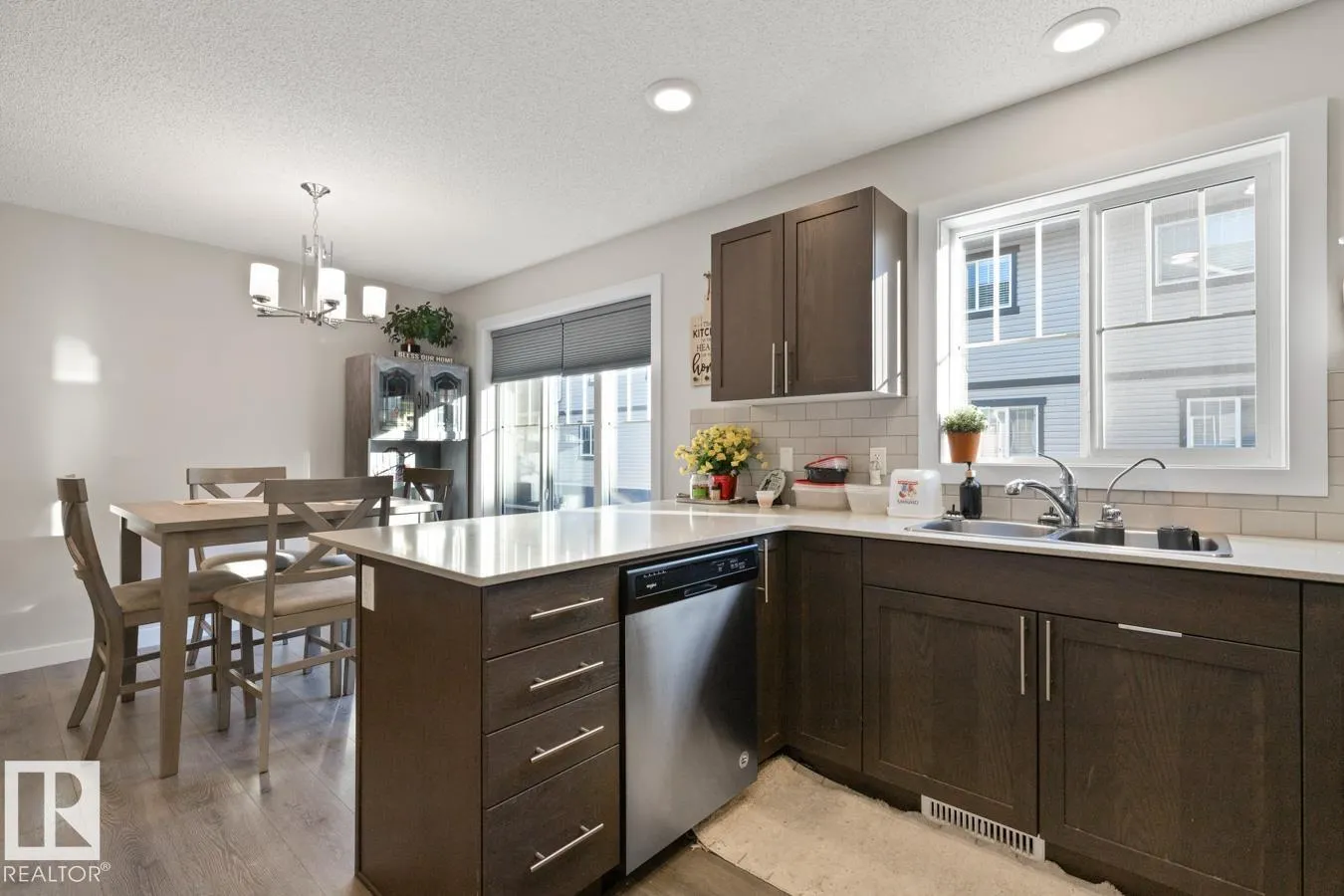 165 CY BECKER Boulevard