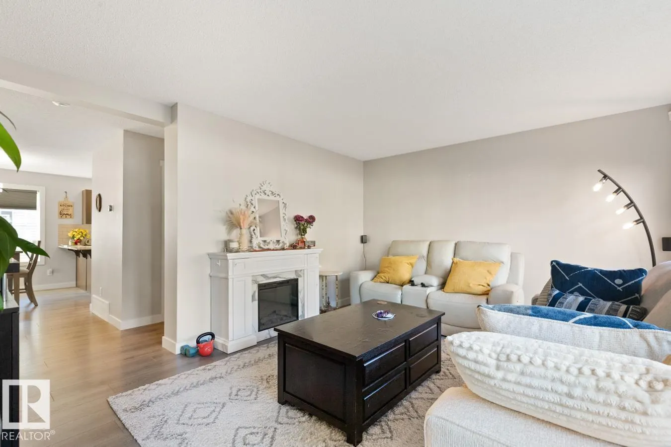 165 CY BECKER Boulevard