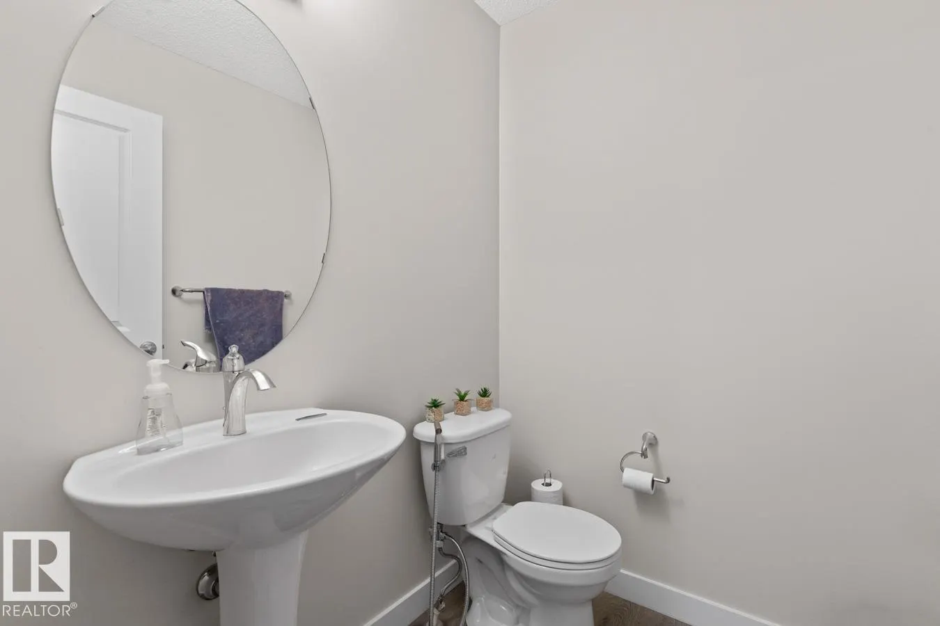 165 CY BECKER Boulevard