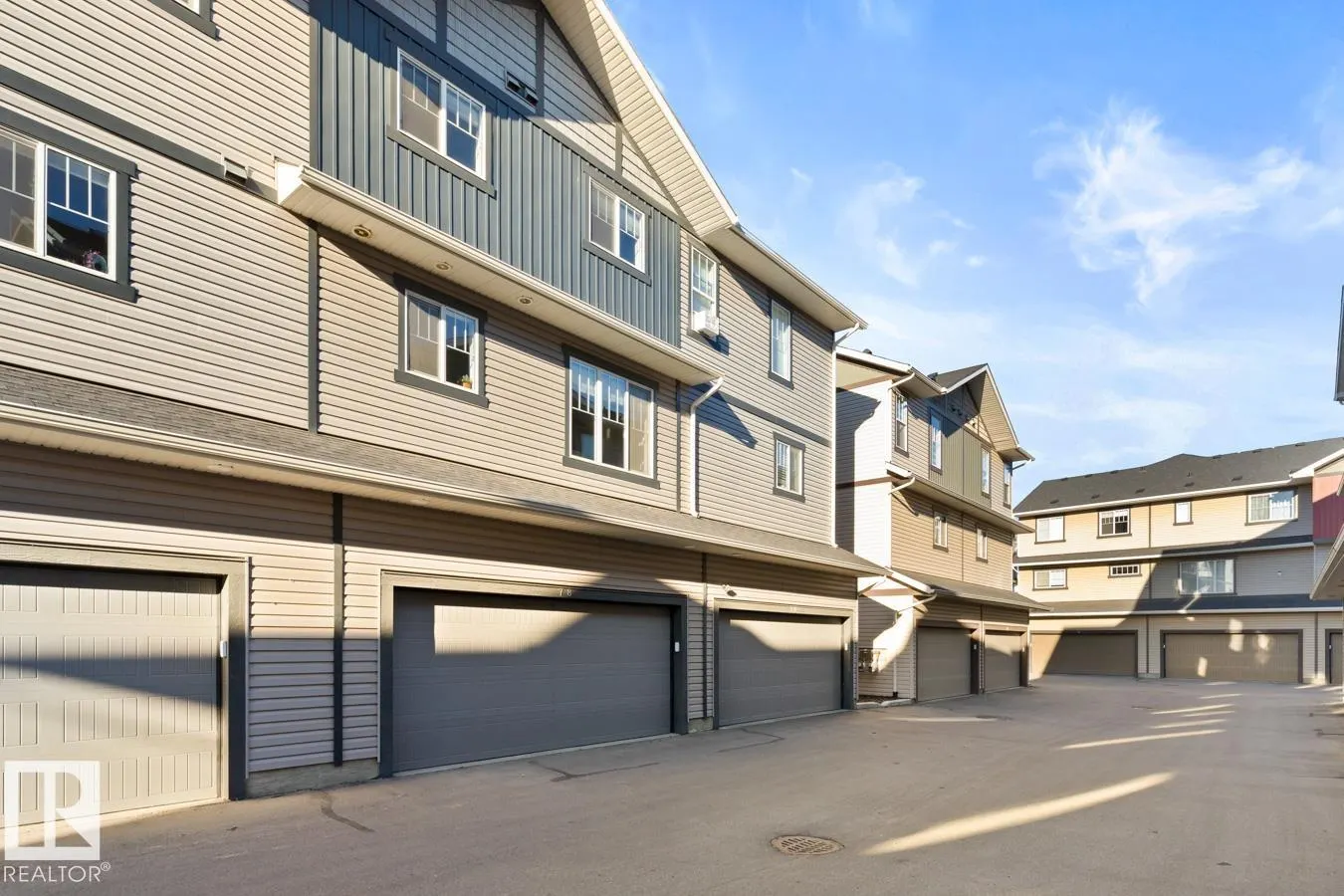 165 CY BECKER Boulevard