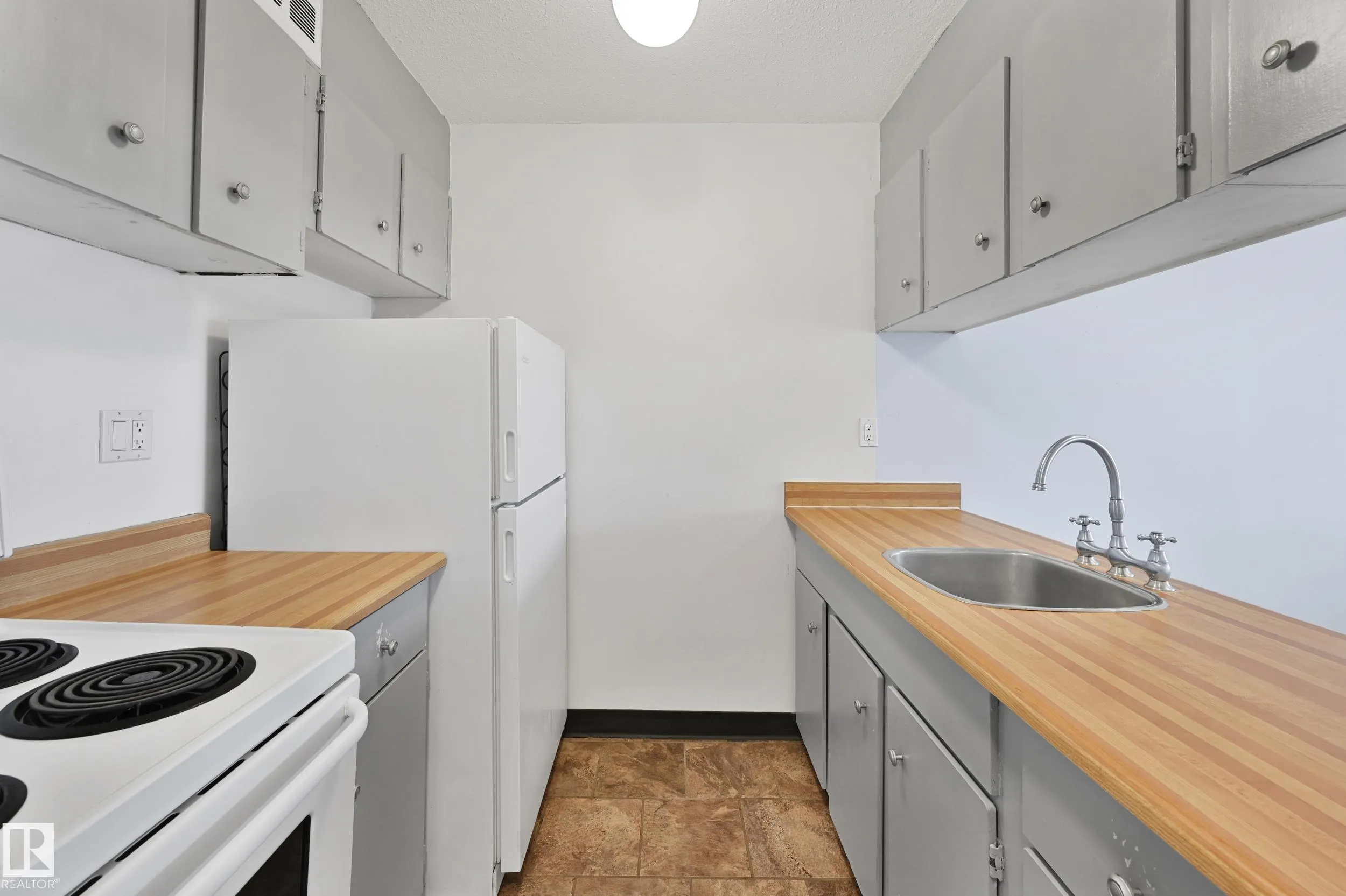 10160 114 Street
