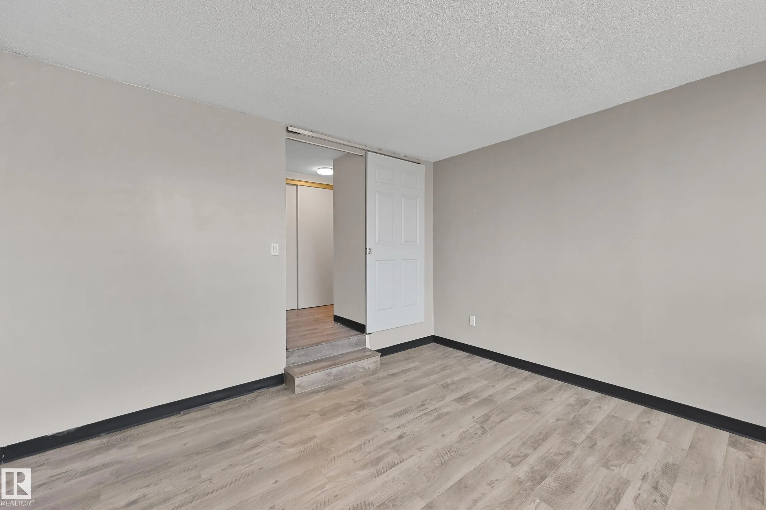 10160 114 Street