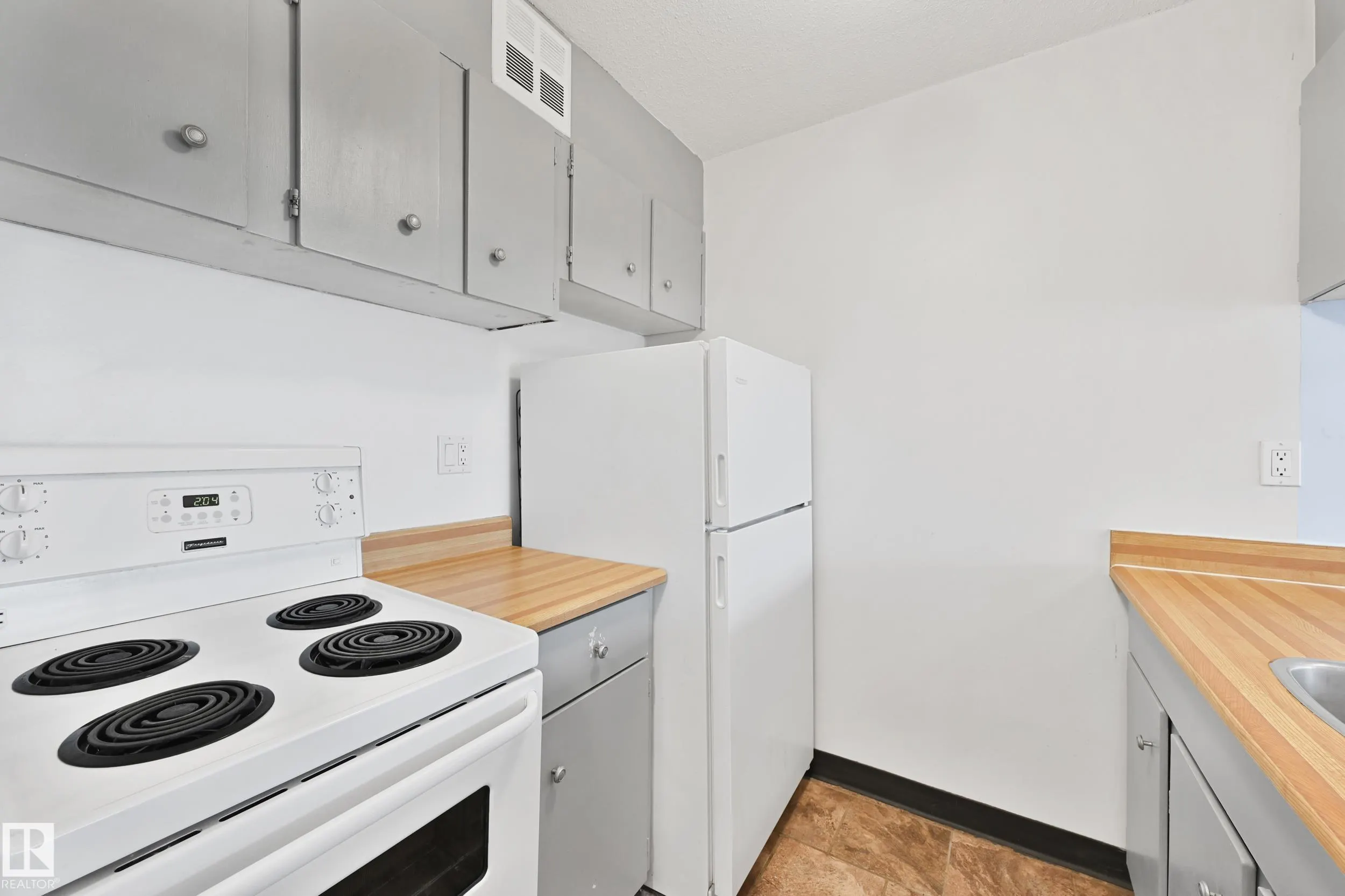 10160 114 Street