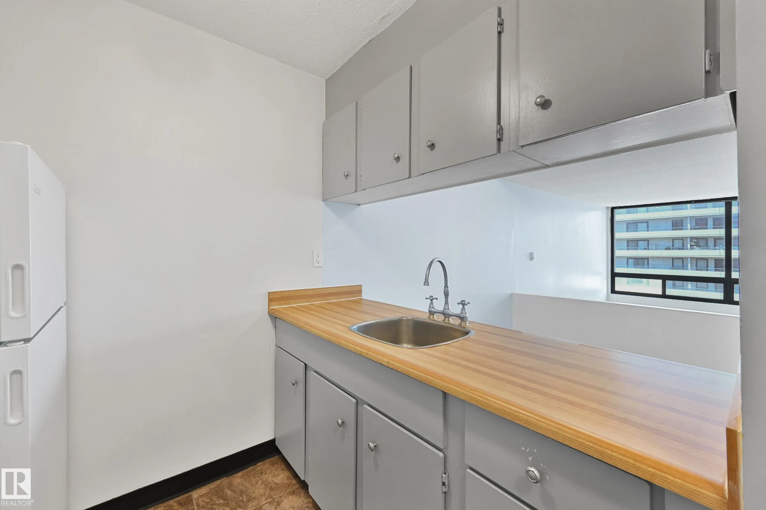 10160 114 Street
