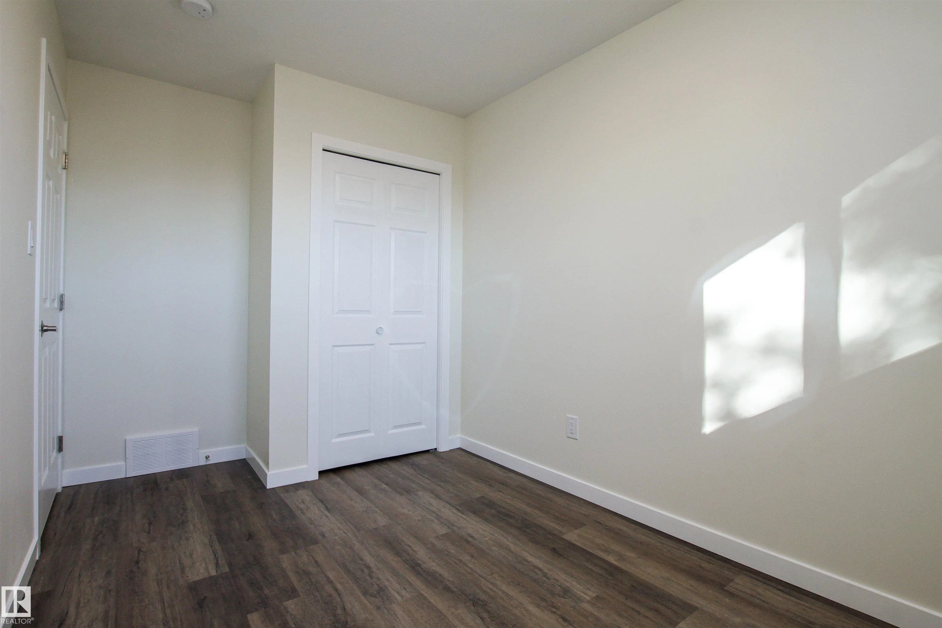 6420 180 Street