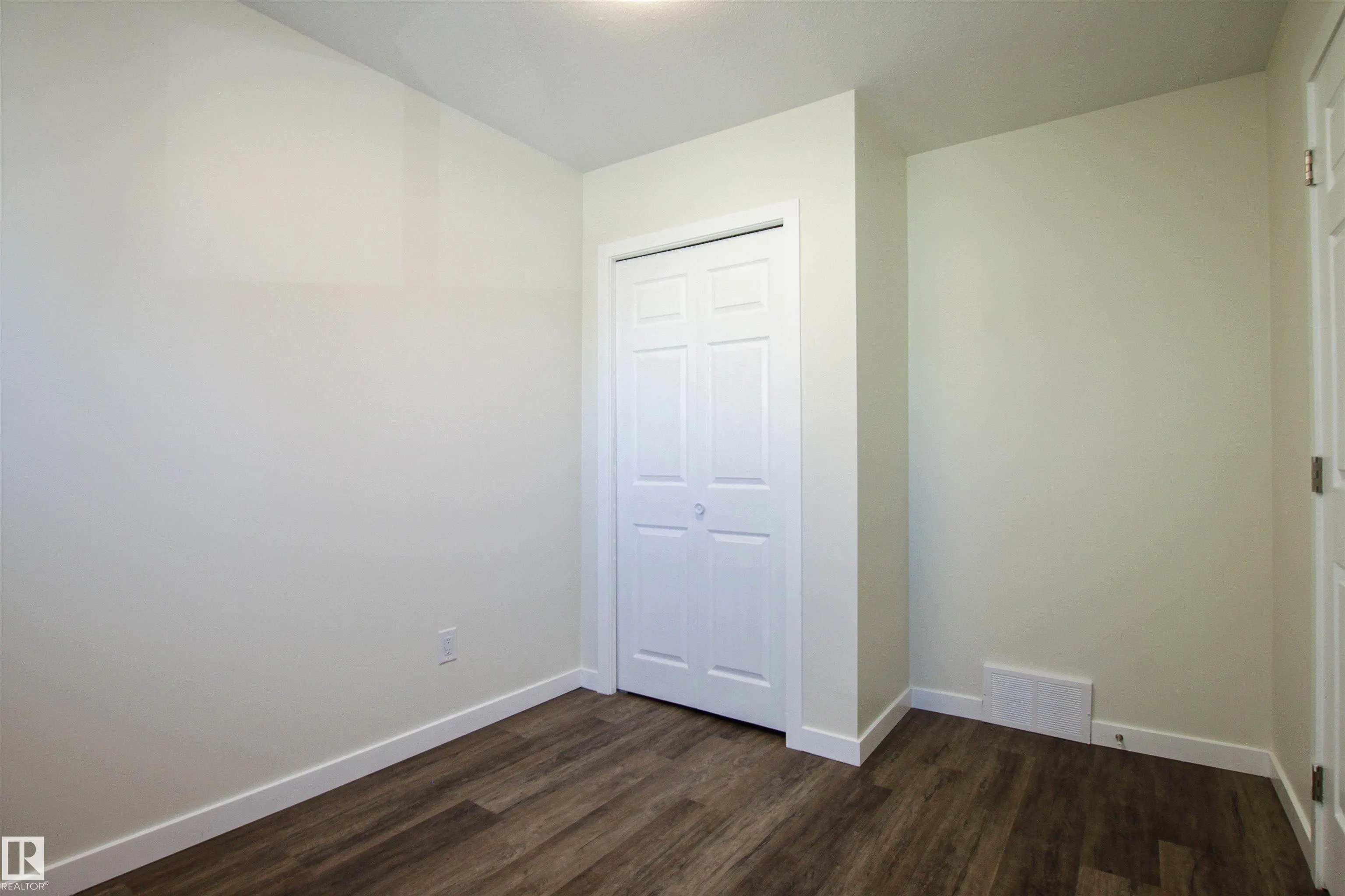 6420 180 Street
