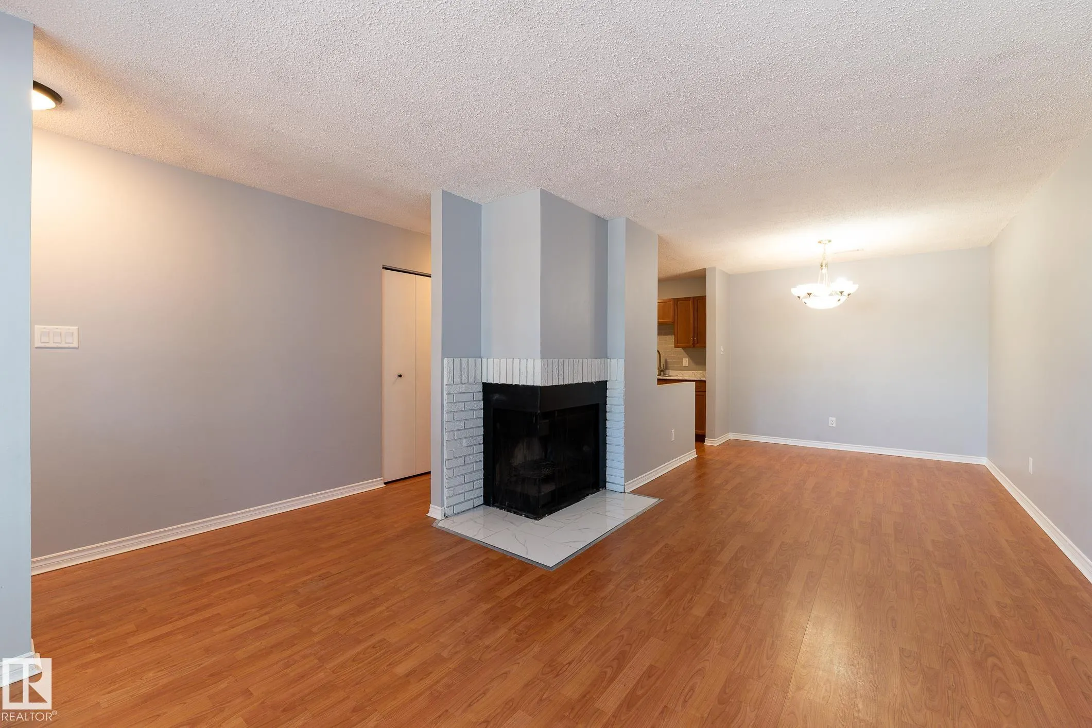 1503 MILL WOODS Road