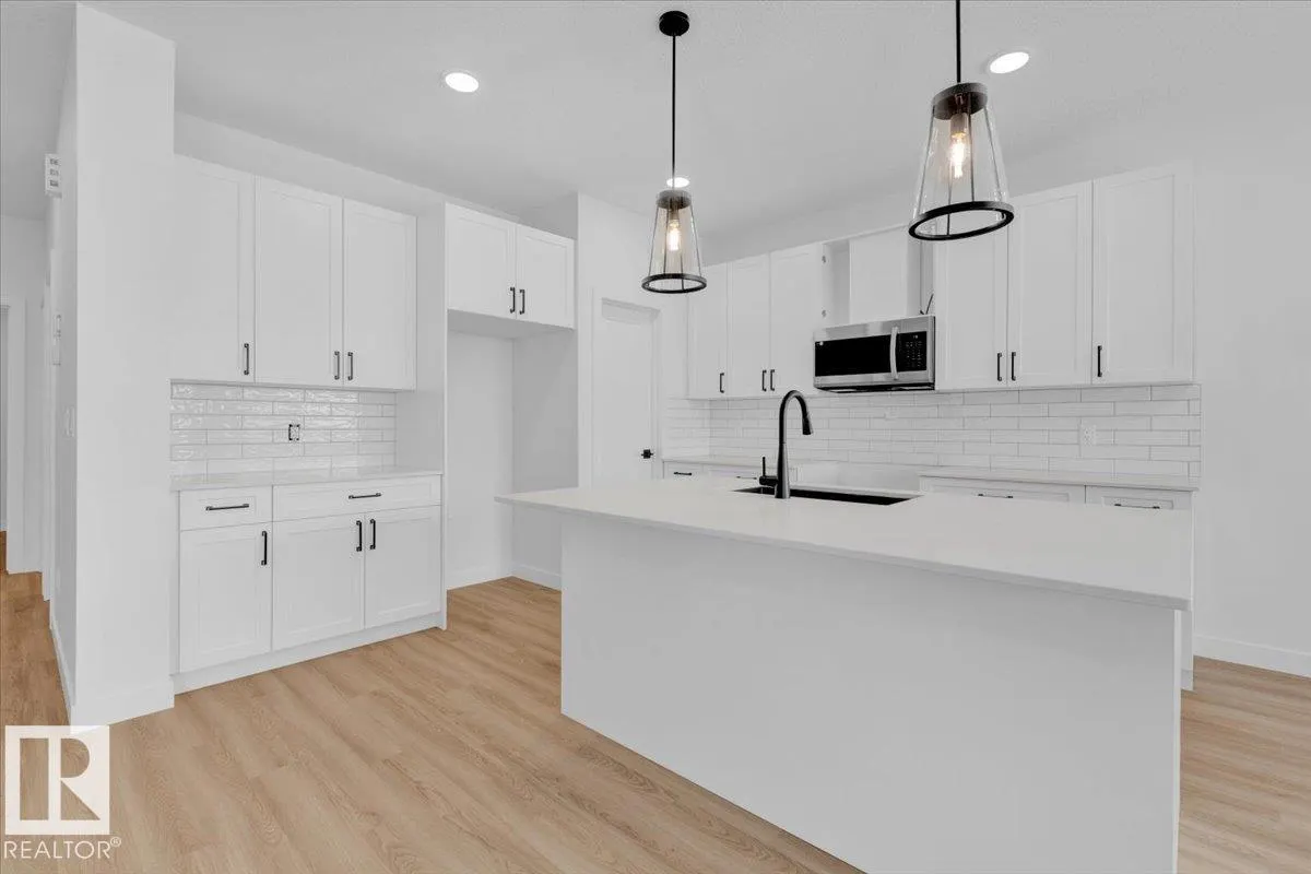 219 RAVINE Drive