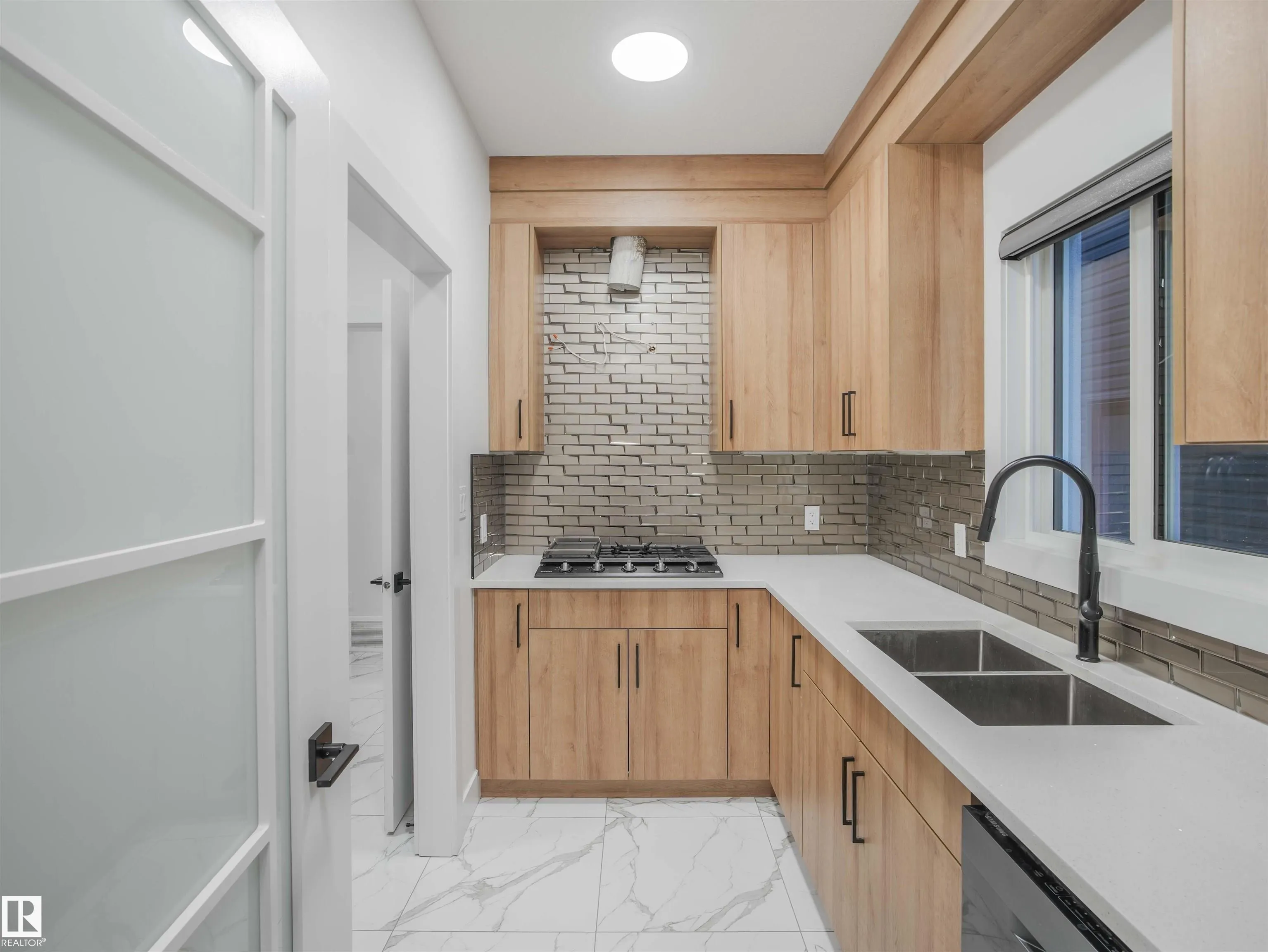 1305 ADAMSON Drive