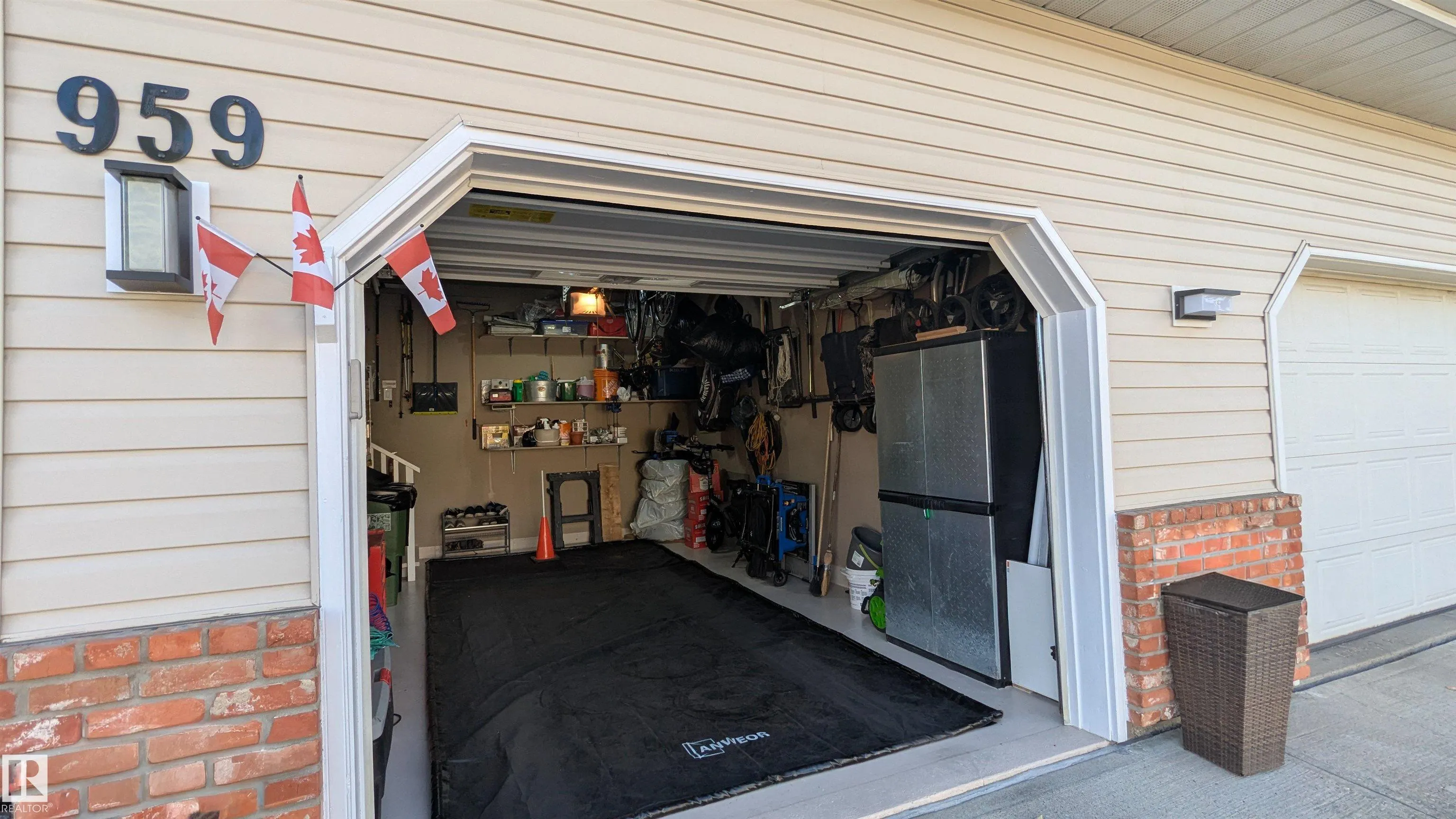 959 YOUVILLE Drive