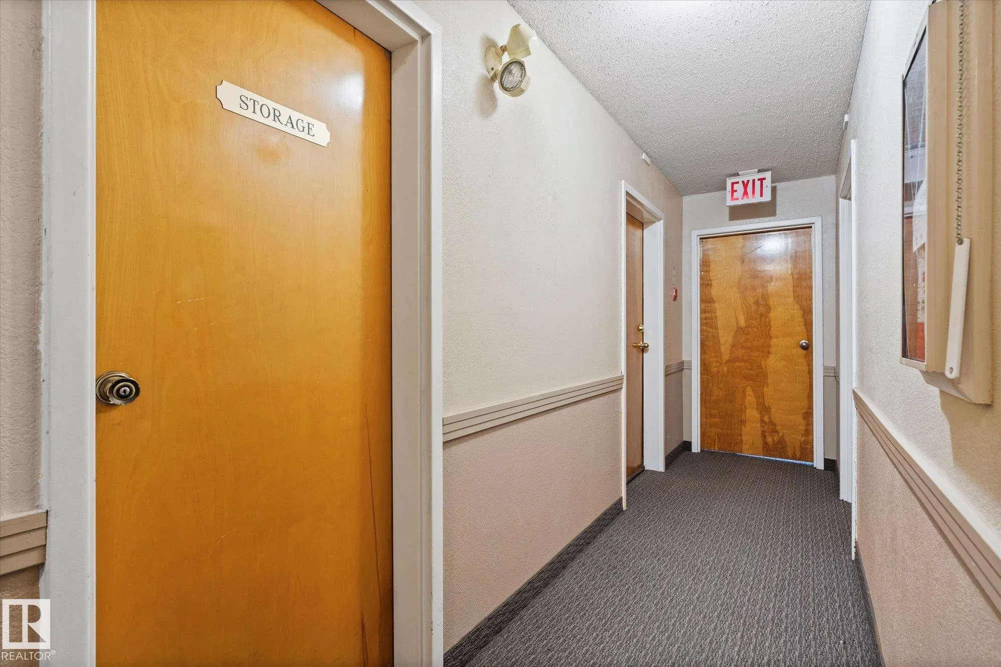 39 AKINS Drive