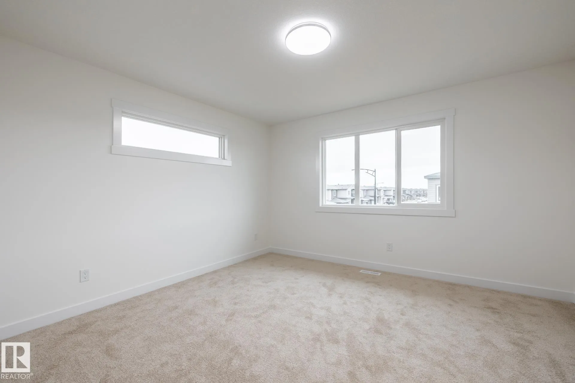 5264 KINNEY Place