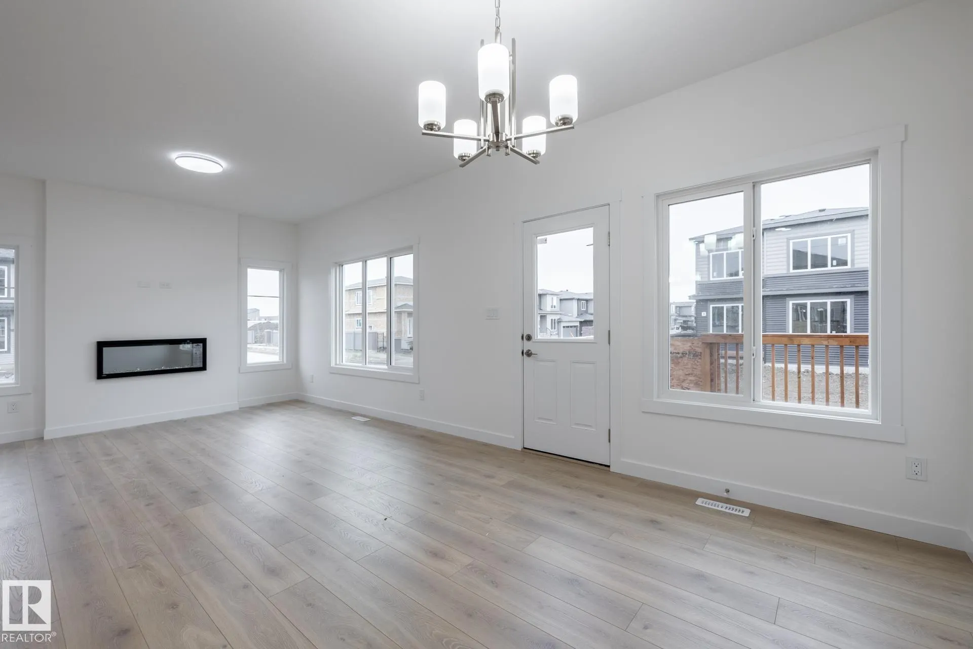 5264 KINNEY Place