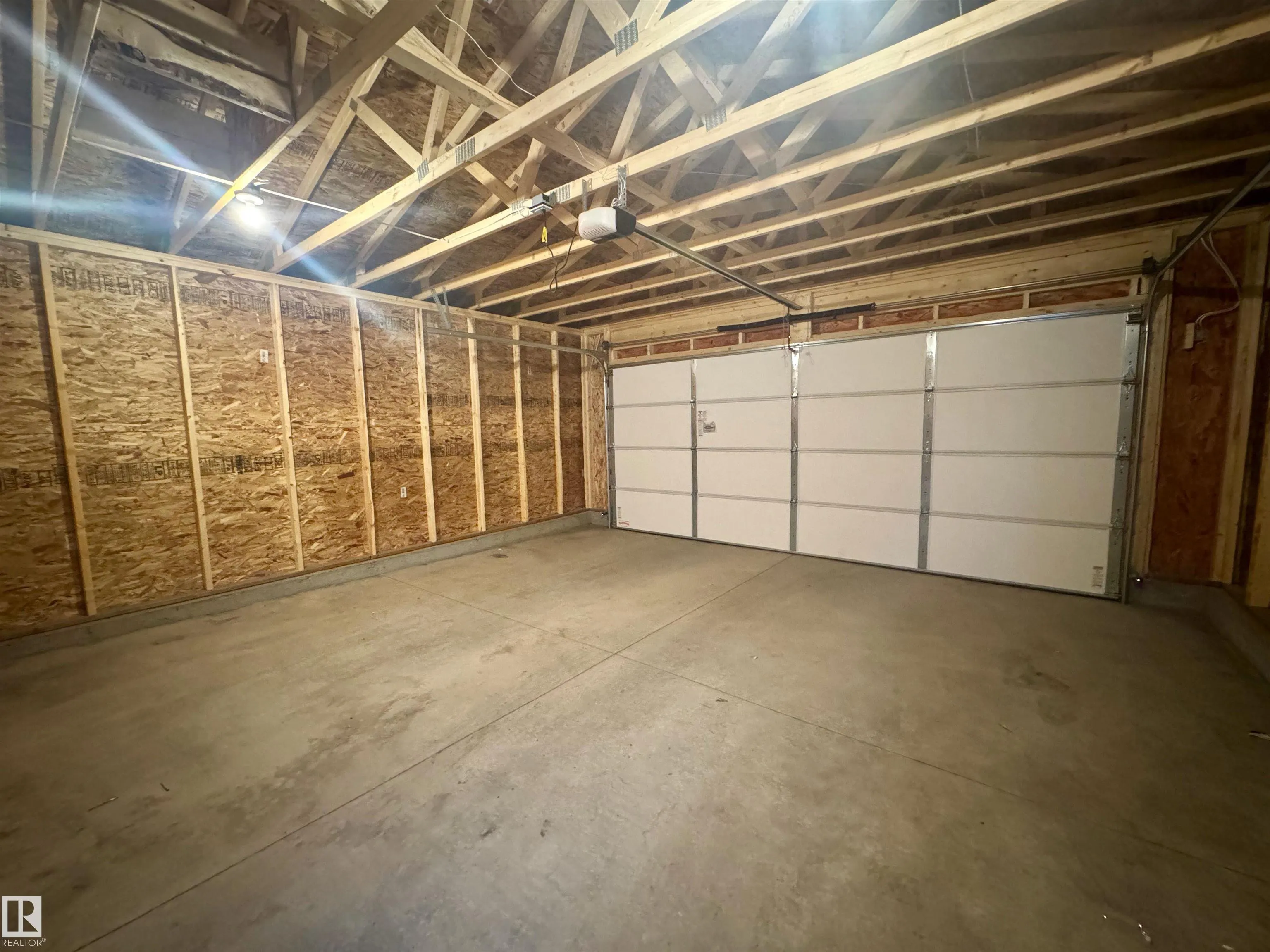 472 EDGEMONT Drive