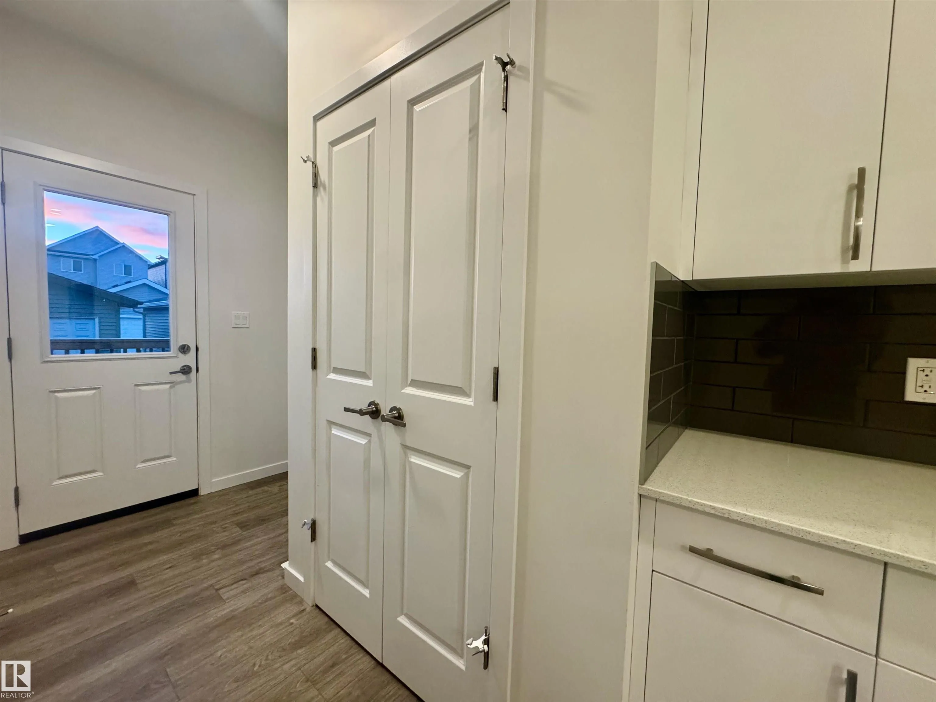472 EDGEMONT Drive