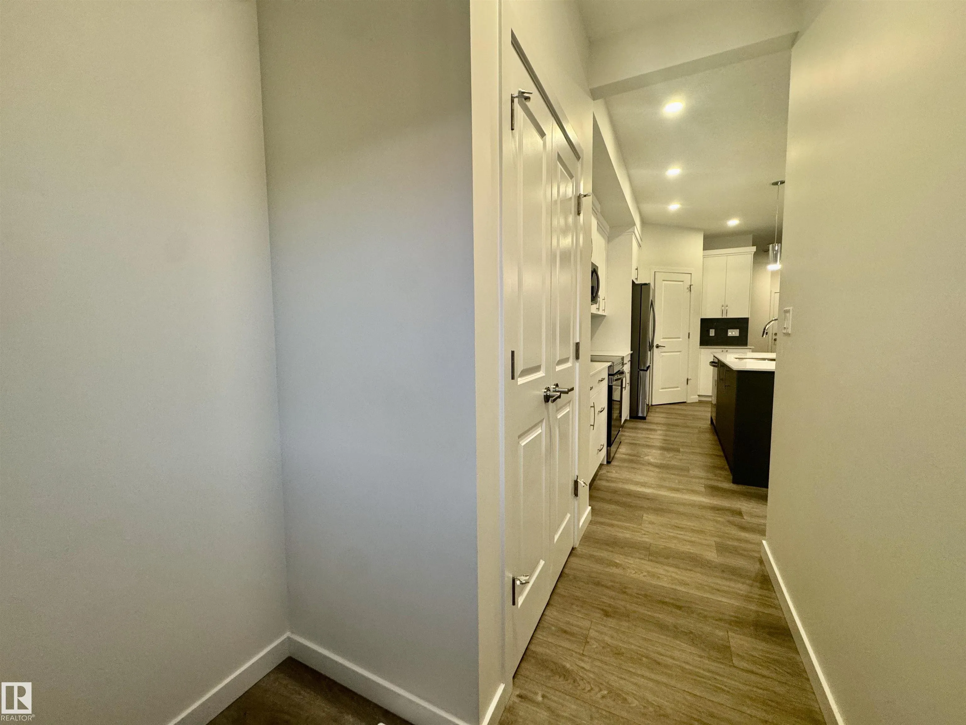 472 EDGEMONT Drive