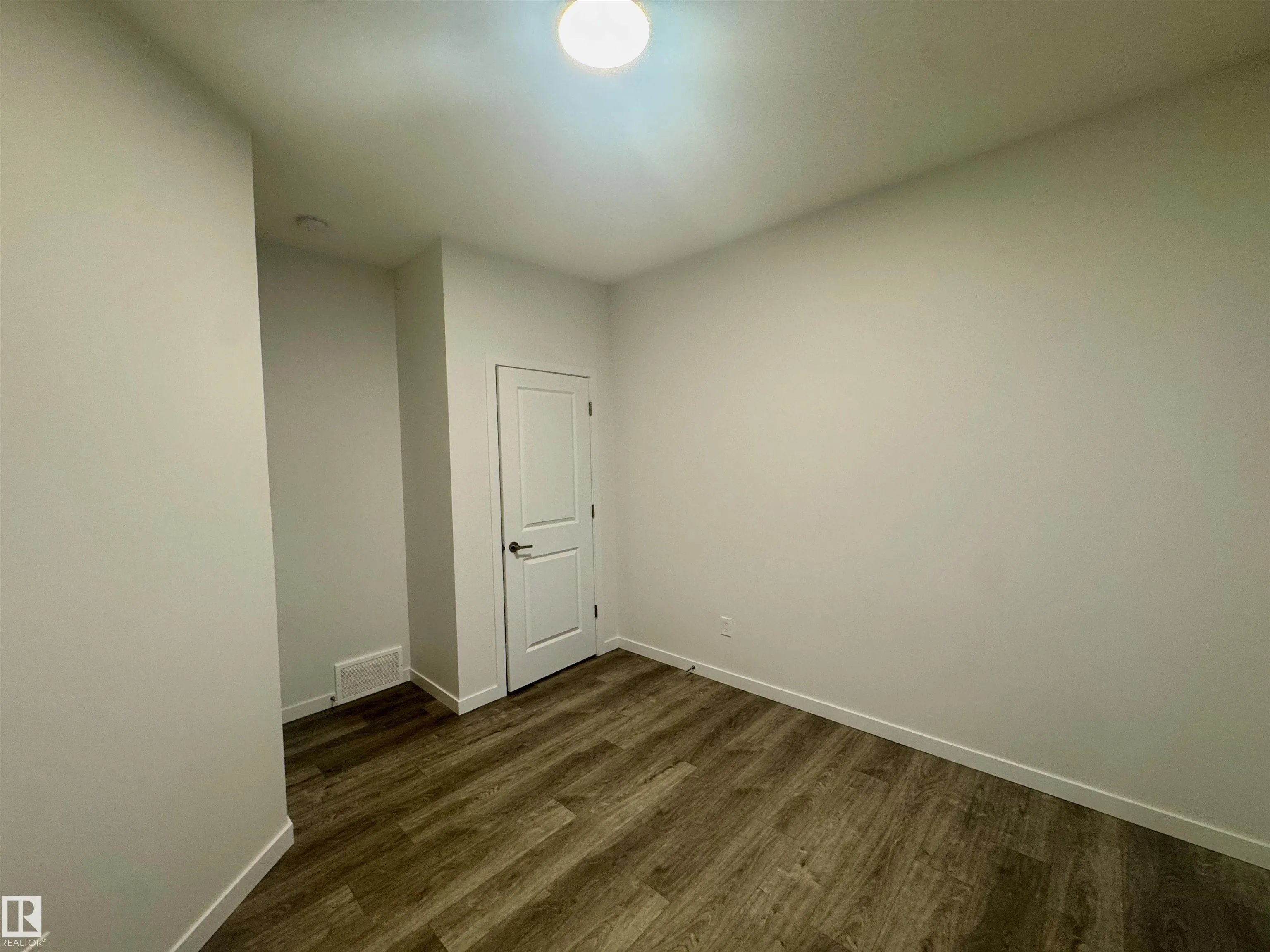 472 EDGEMONT Drive