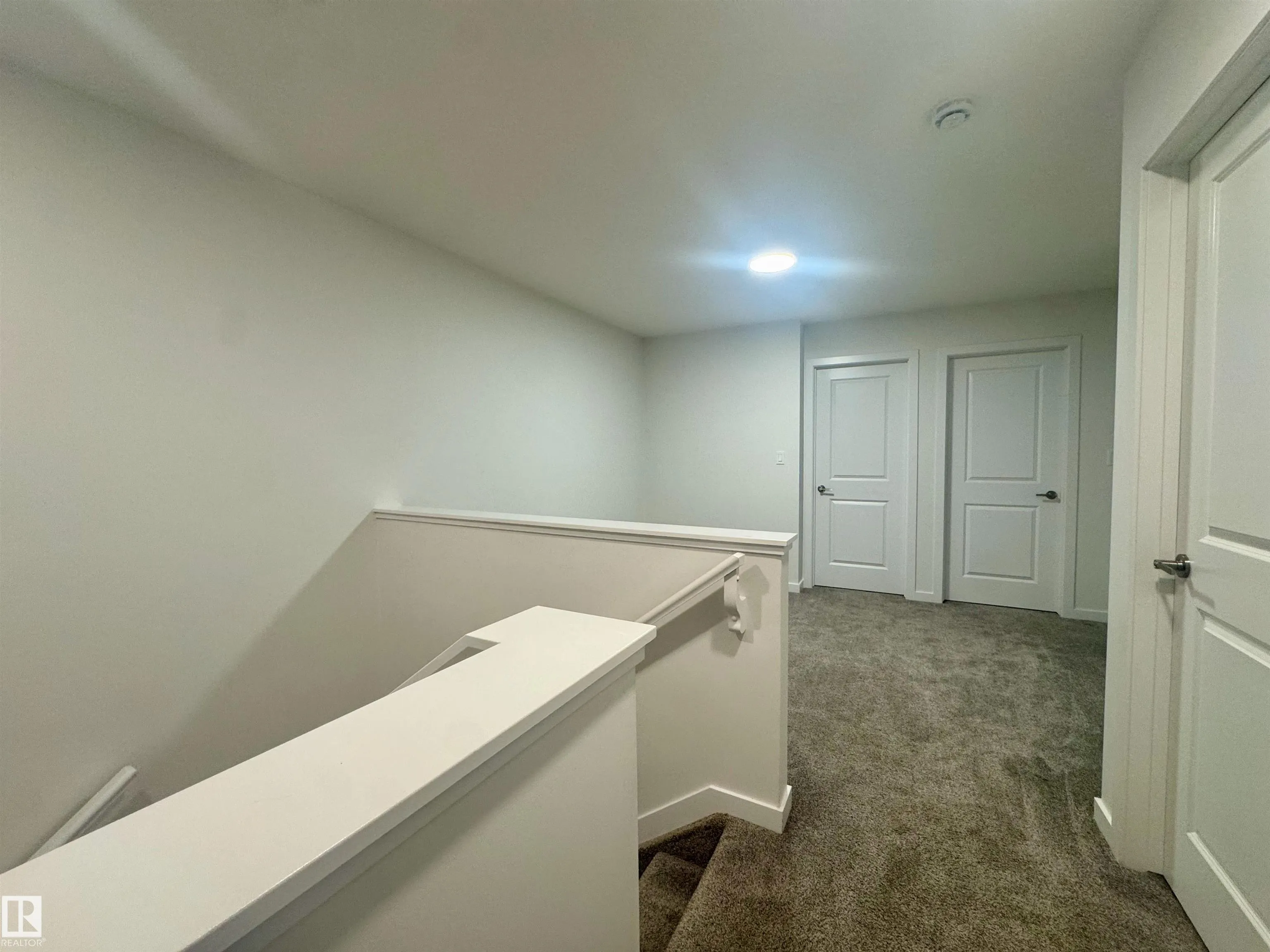 472 EDGEMONT Drive