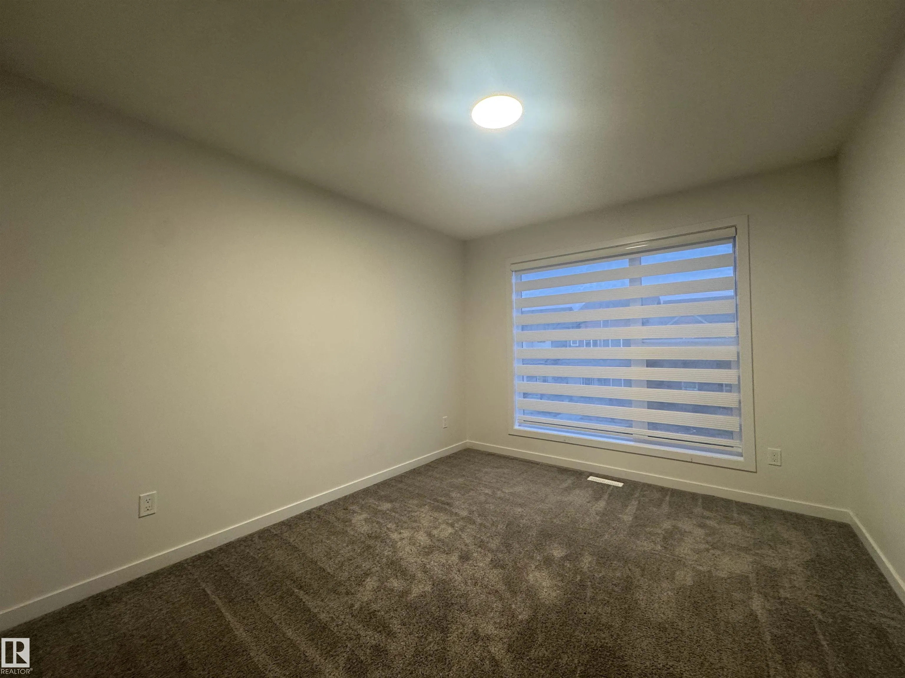 472 EDGEMONT Drive