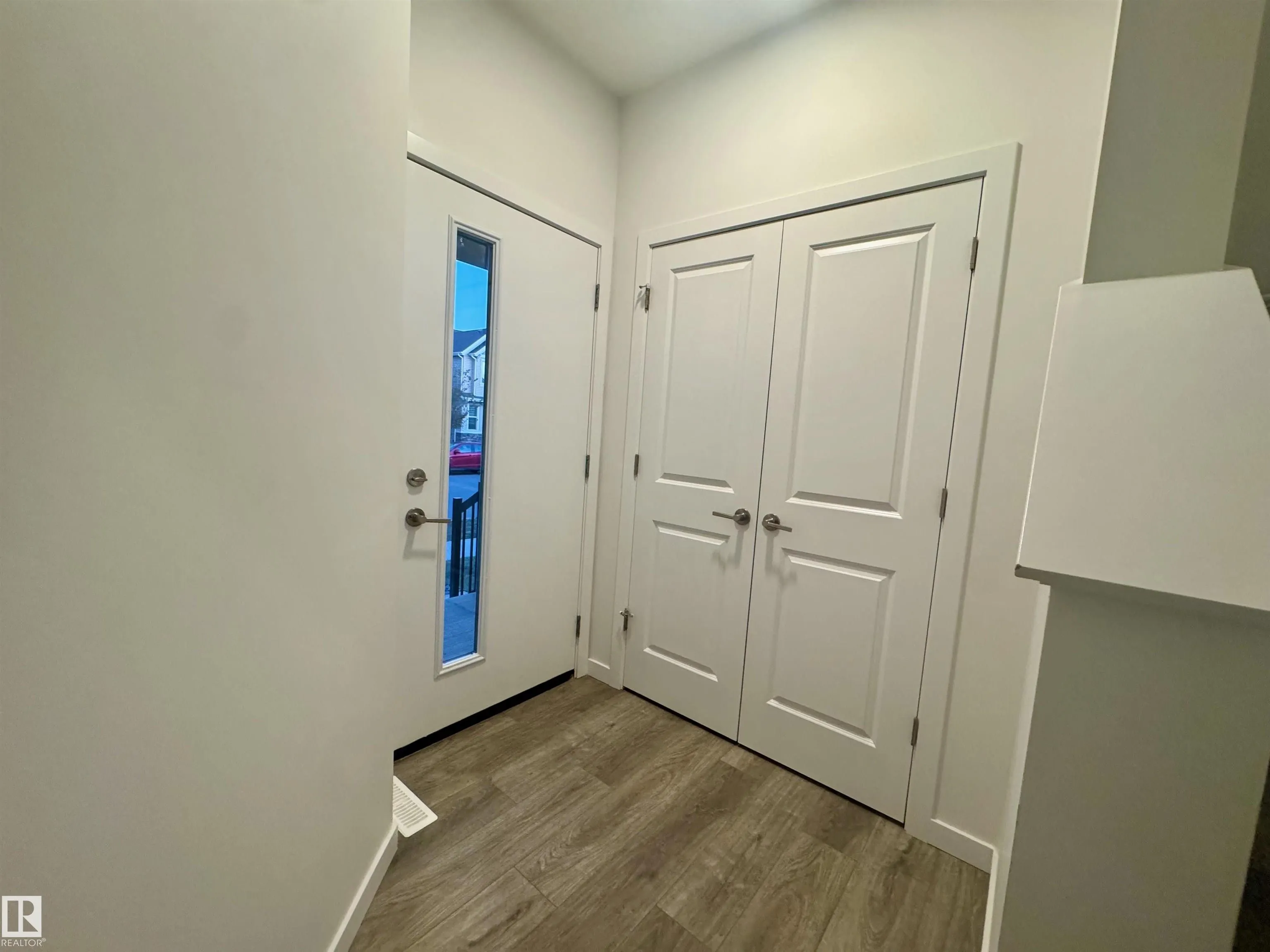 472 EDGEMONT Drive