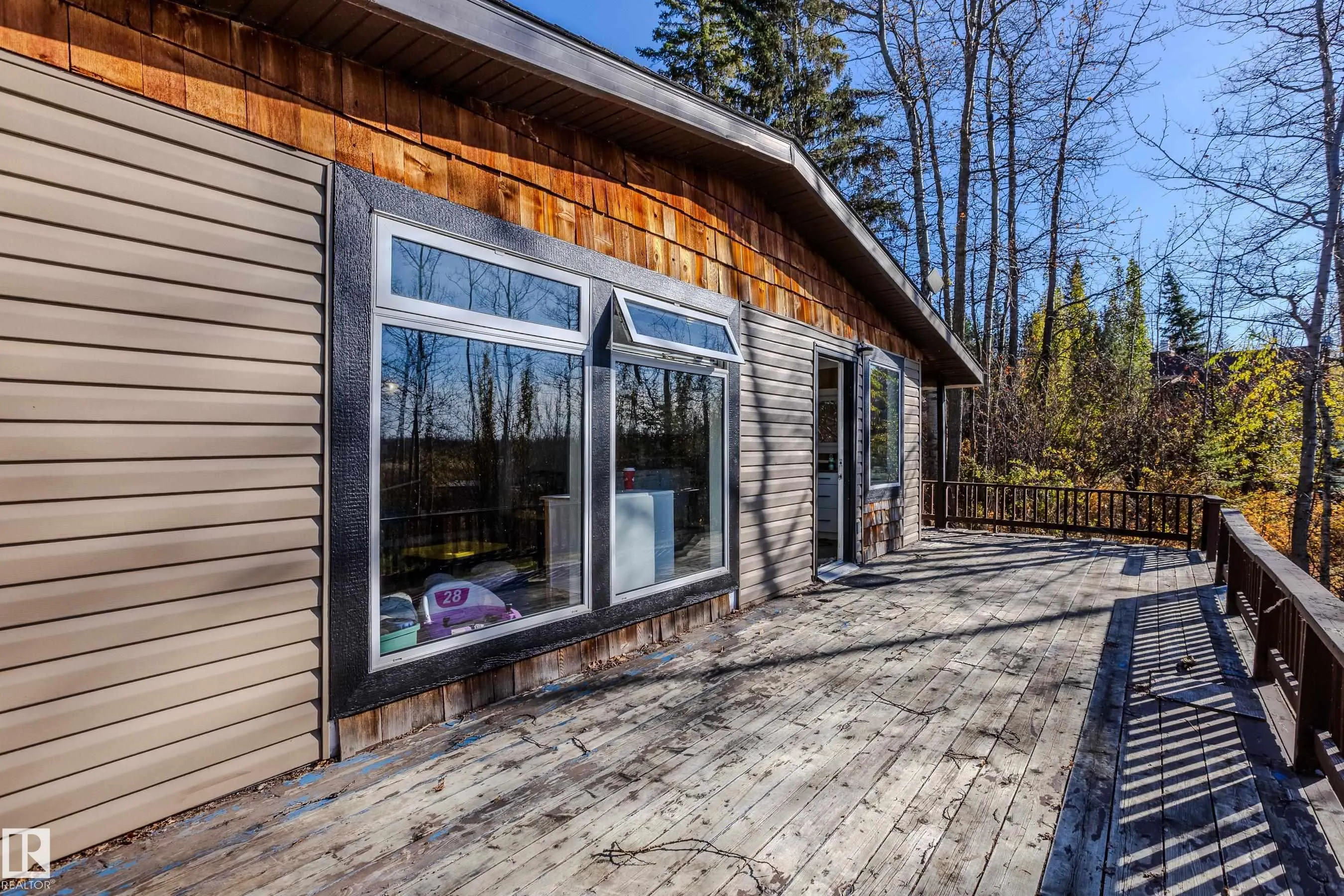 161 Lakeshore Drive