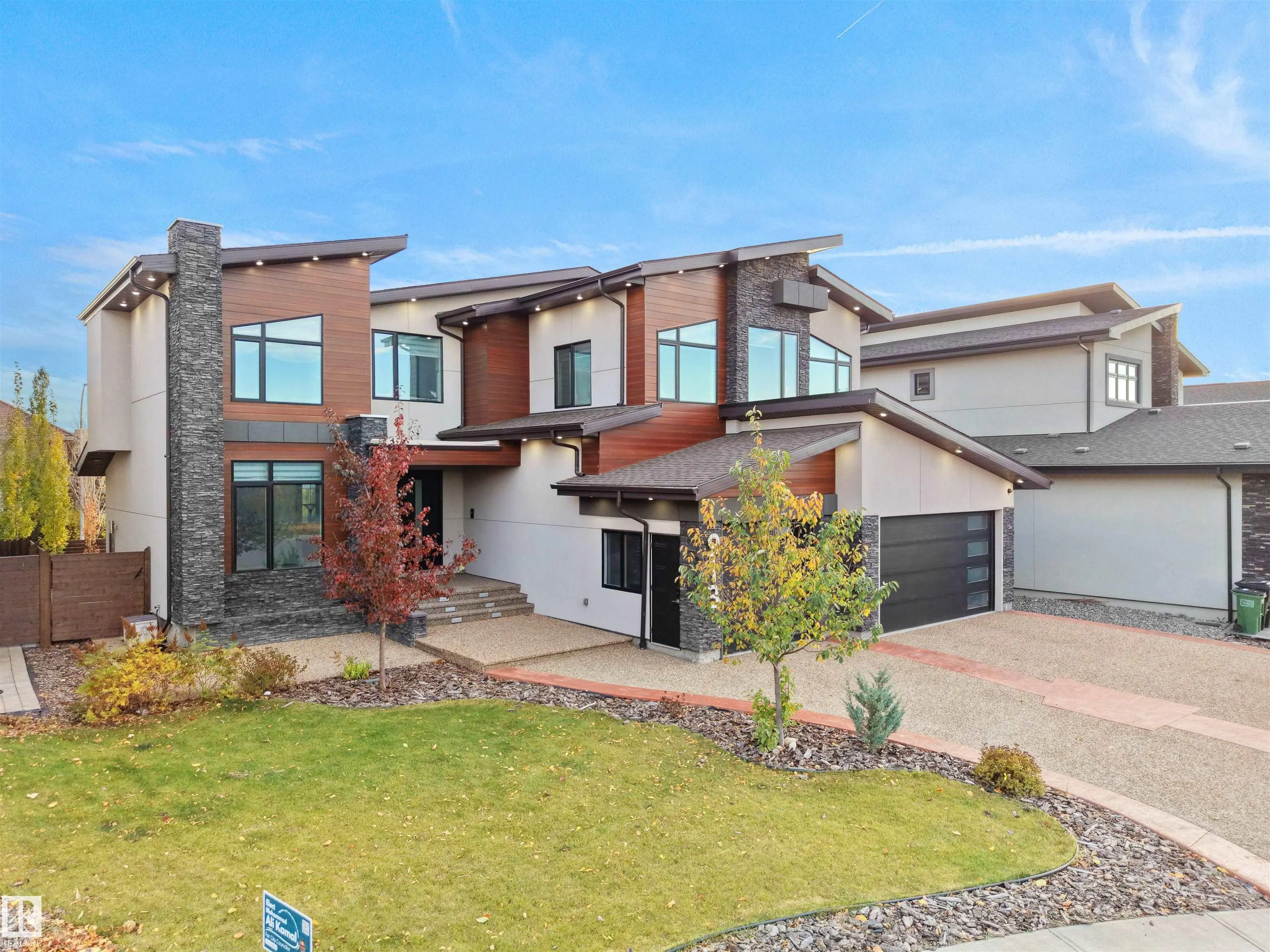 913 WOOD Place