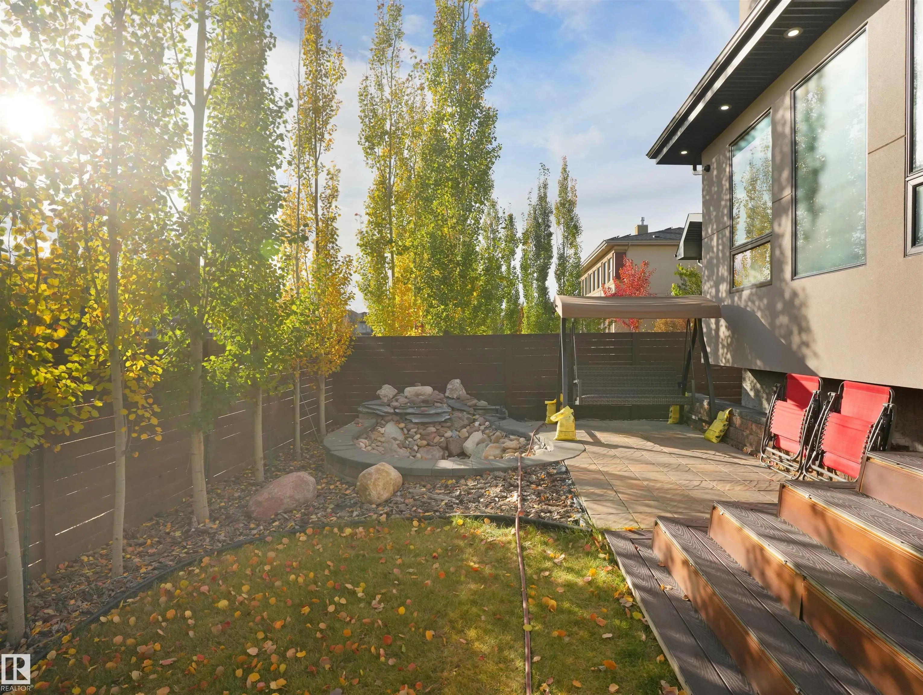 913 WOOD Place