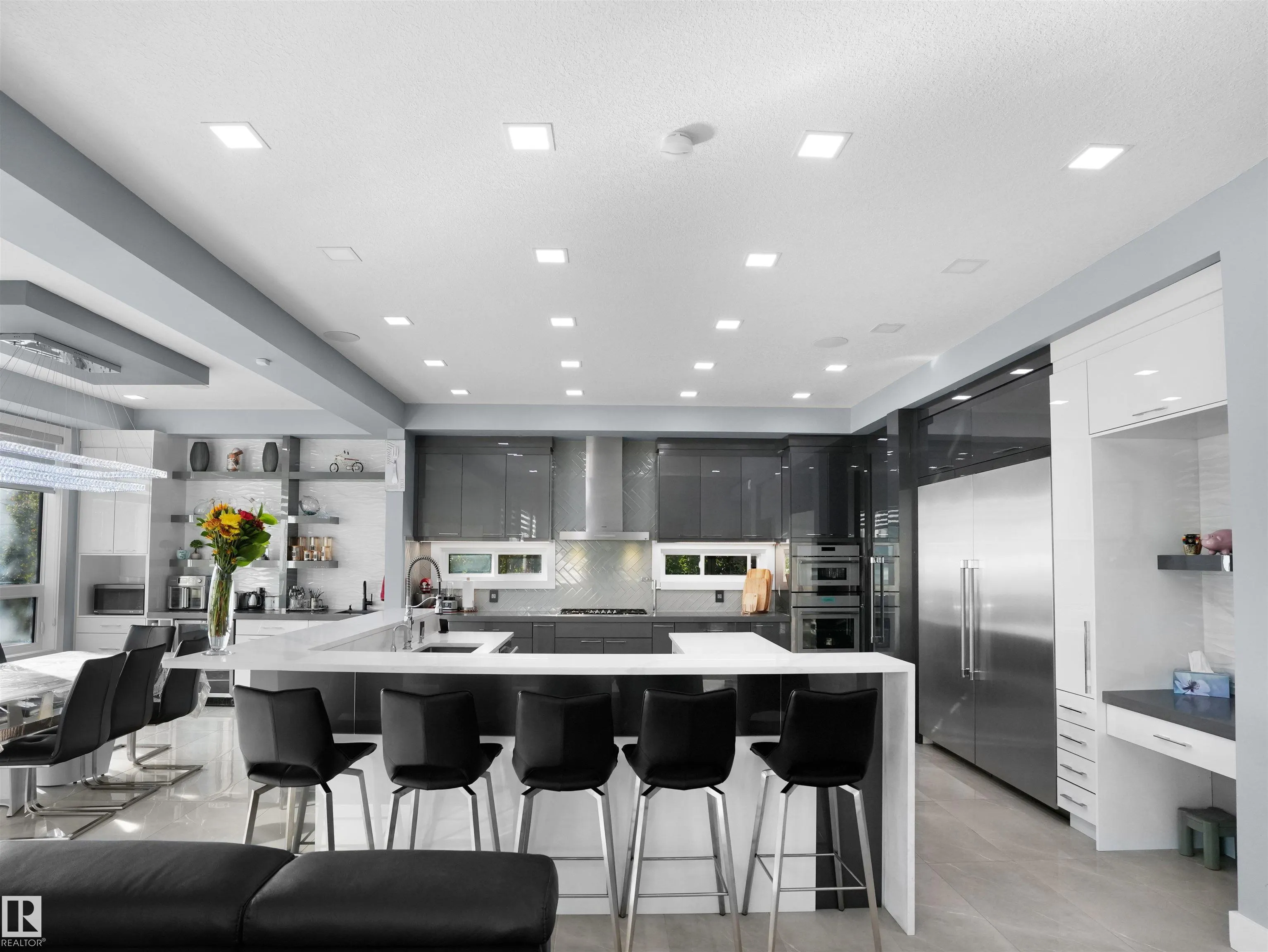 913 WOOD Place