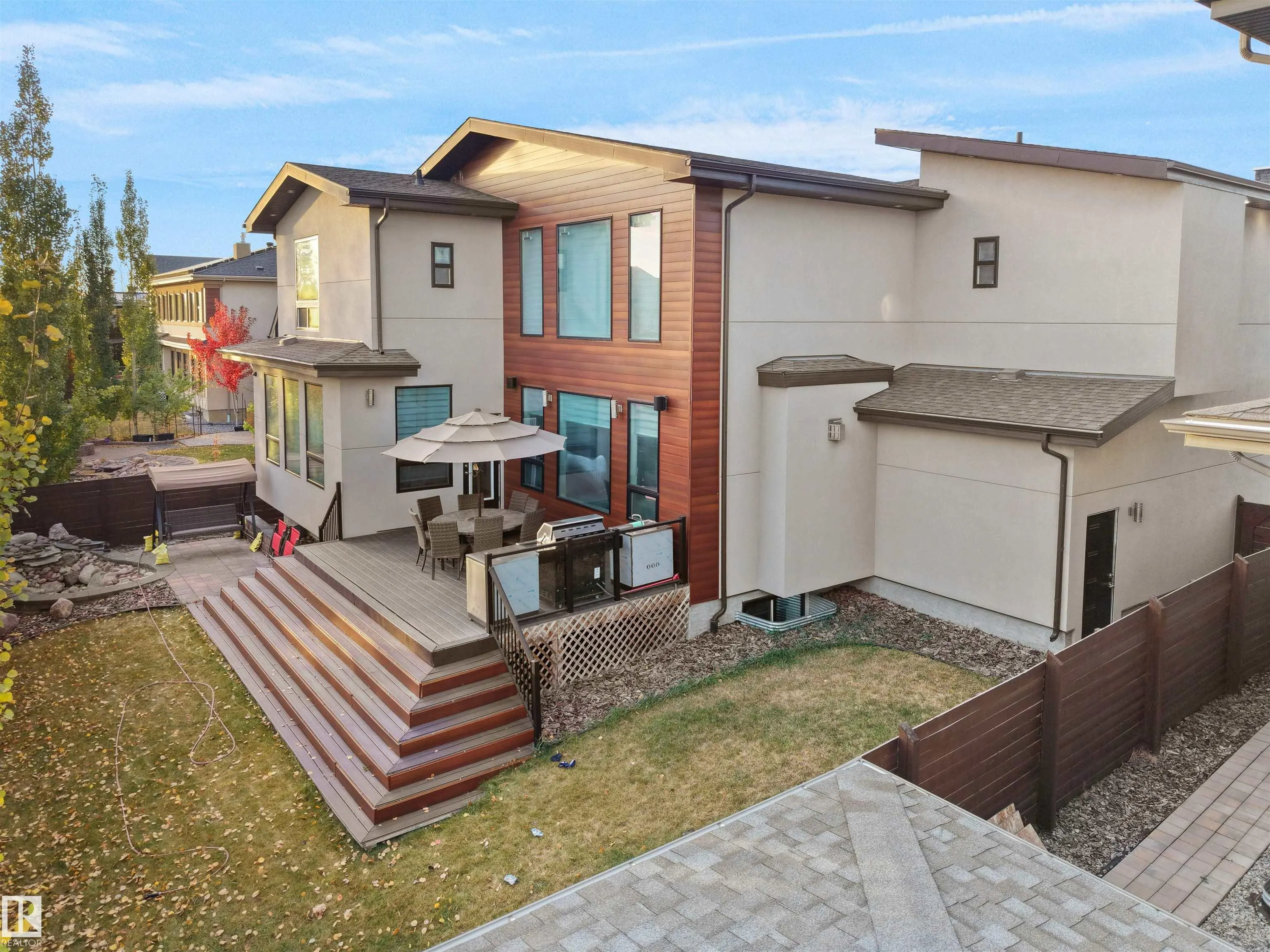 913 WOOD Place