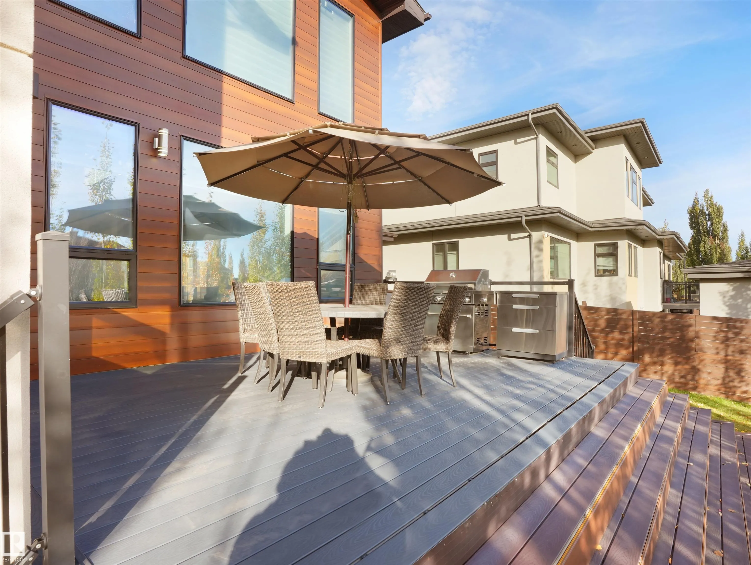 913 WOOD Place