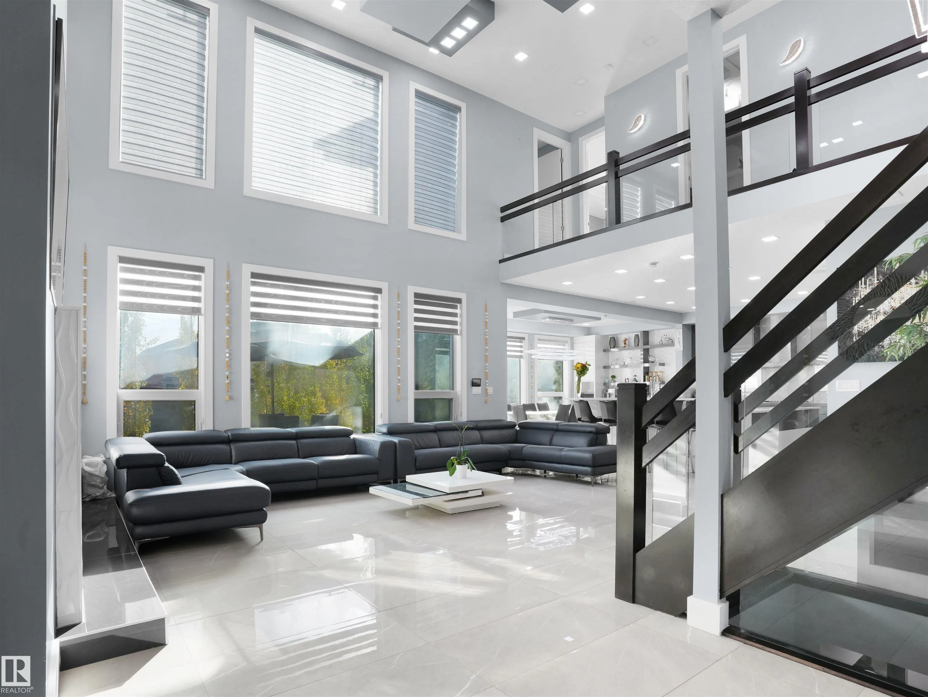 913 WOOD Place