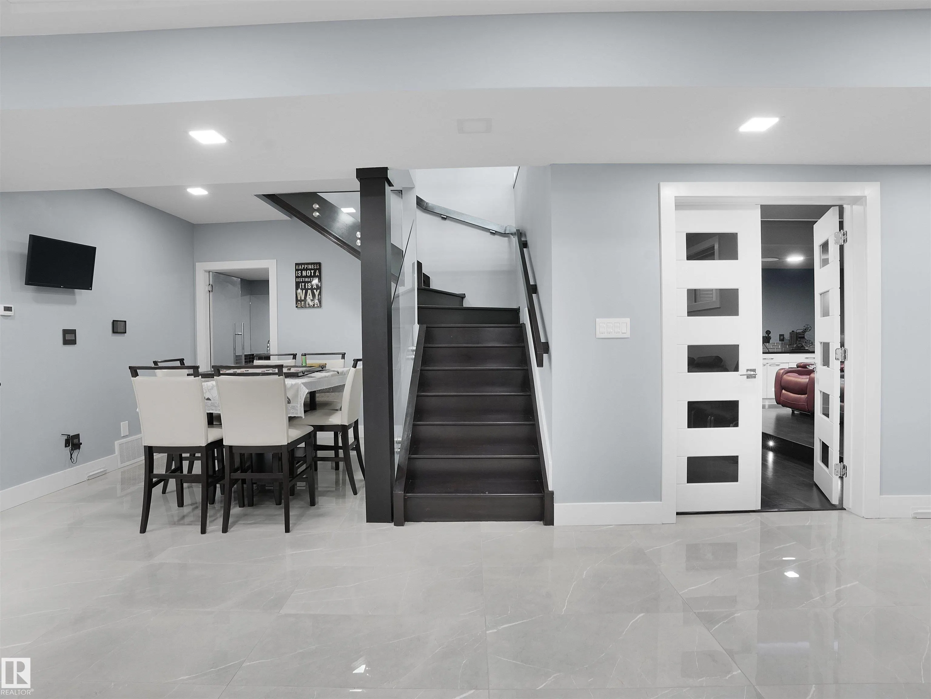 913 WOOD Place