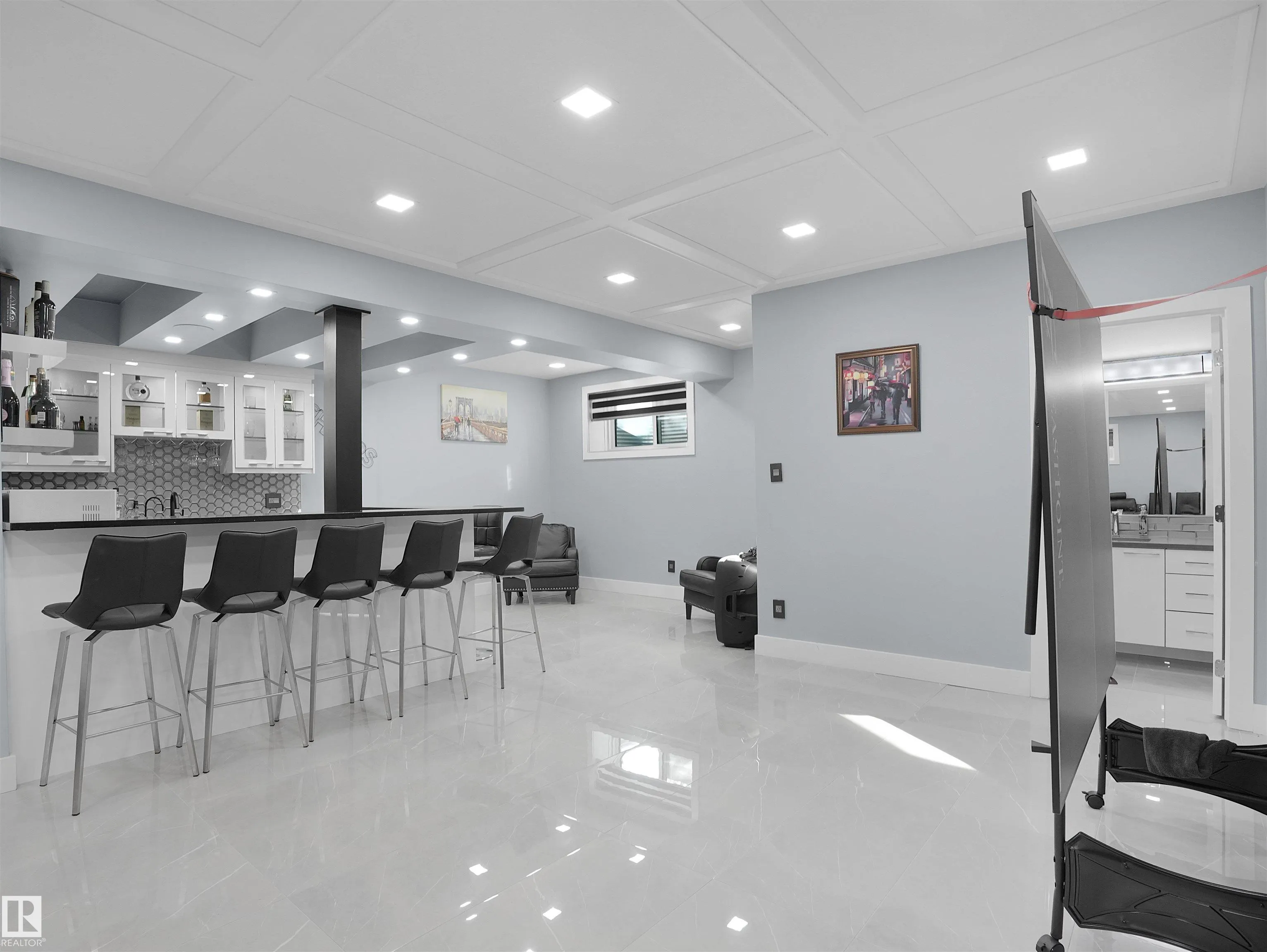 913 WOOD Place