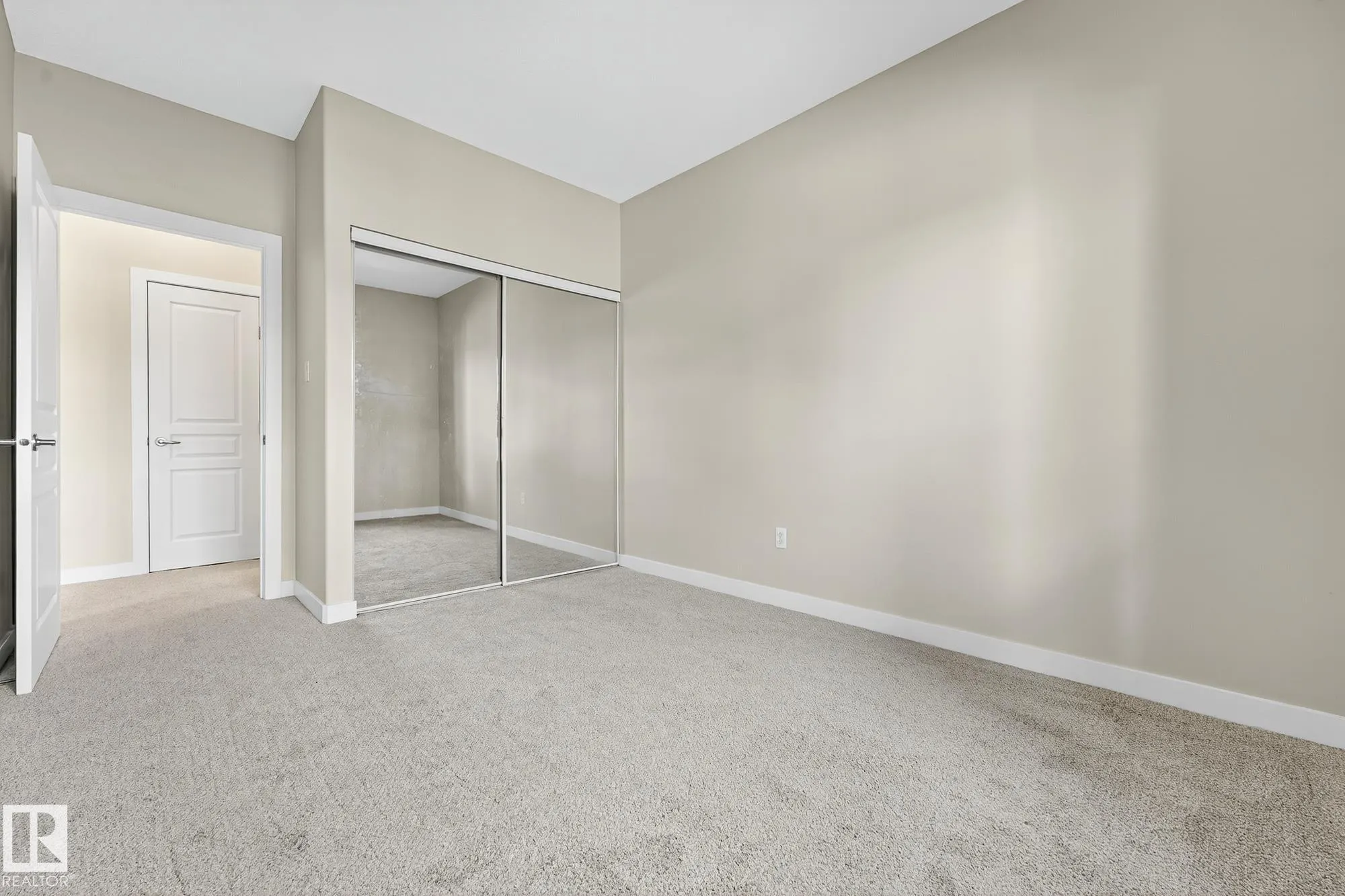 7323 SOUTH TERWILLEGAR Drive