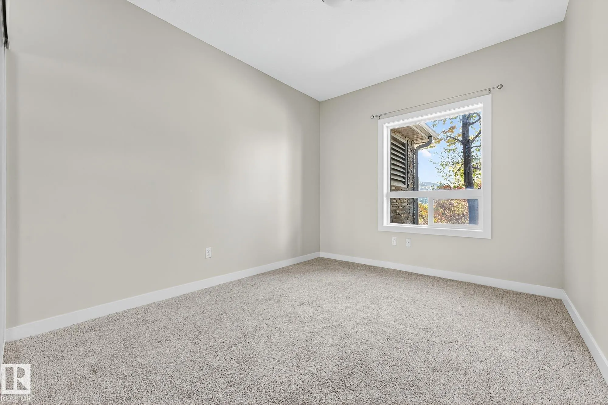 7323 SOUTH TERWILLEGAR Drive