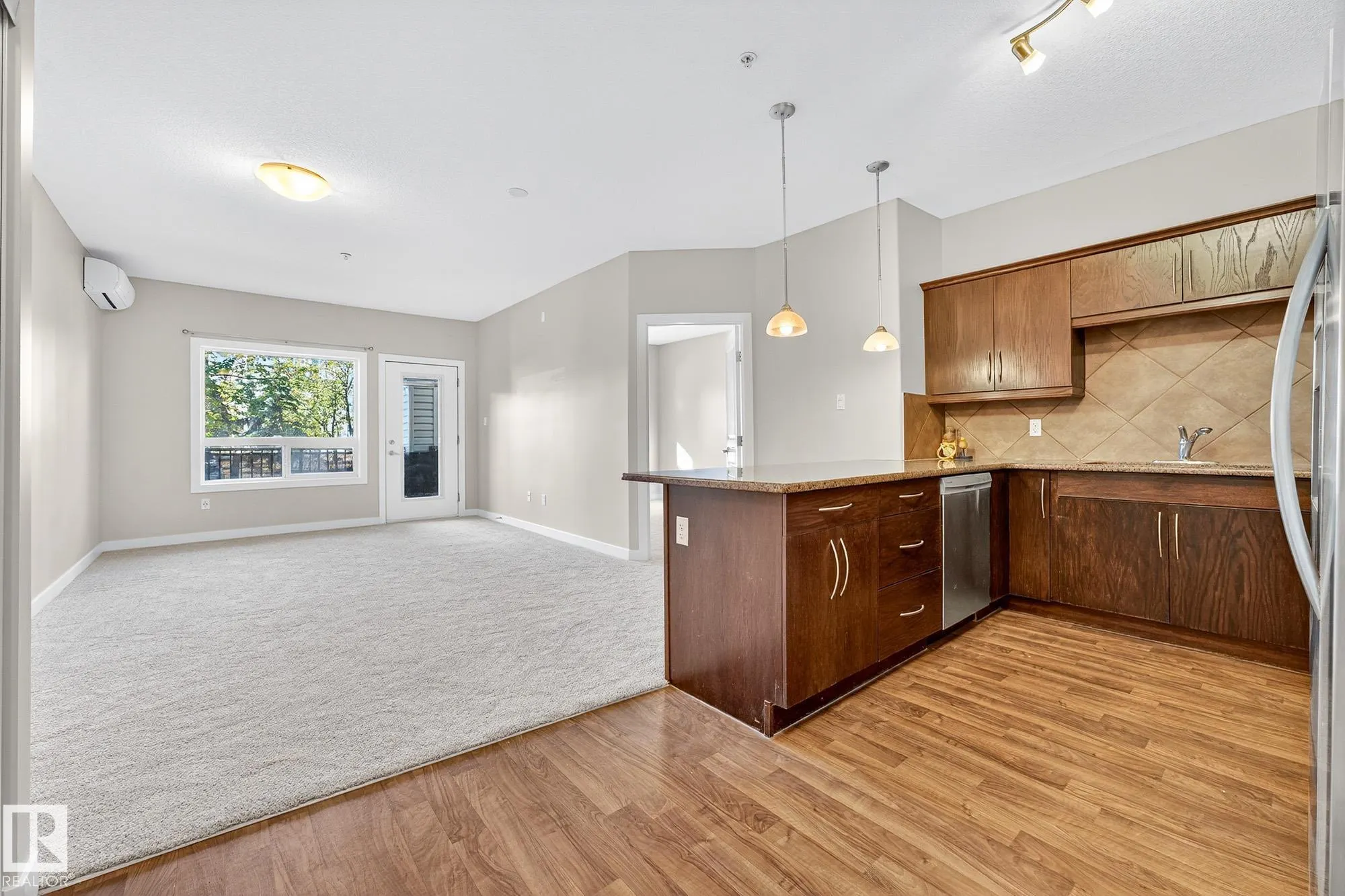 7323 SOUTH TERWILLEGAR Drive