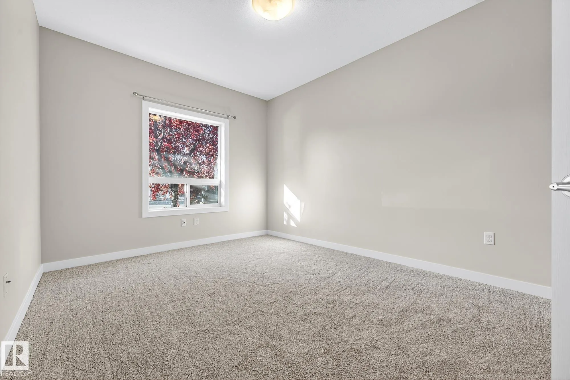 7323 SOUTH TERWILLEGAR Drive