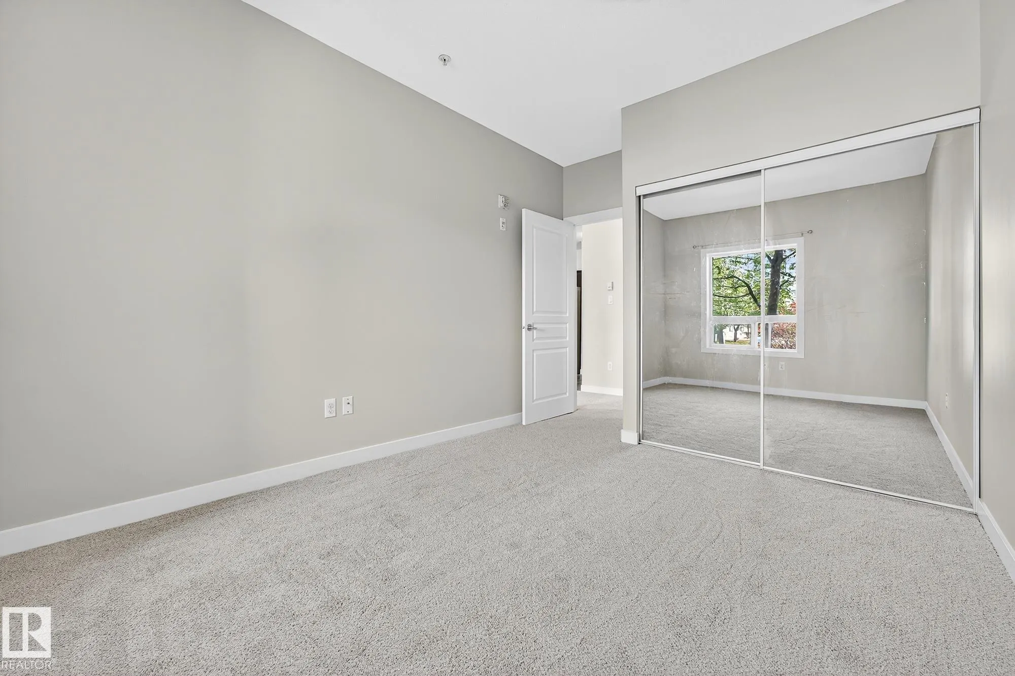 7323 SOUTH TERWILLEGAR Drive