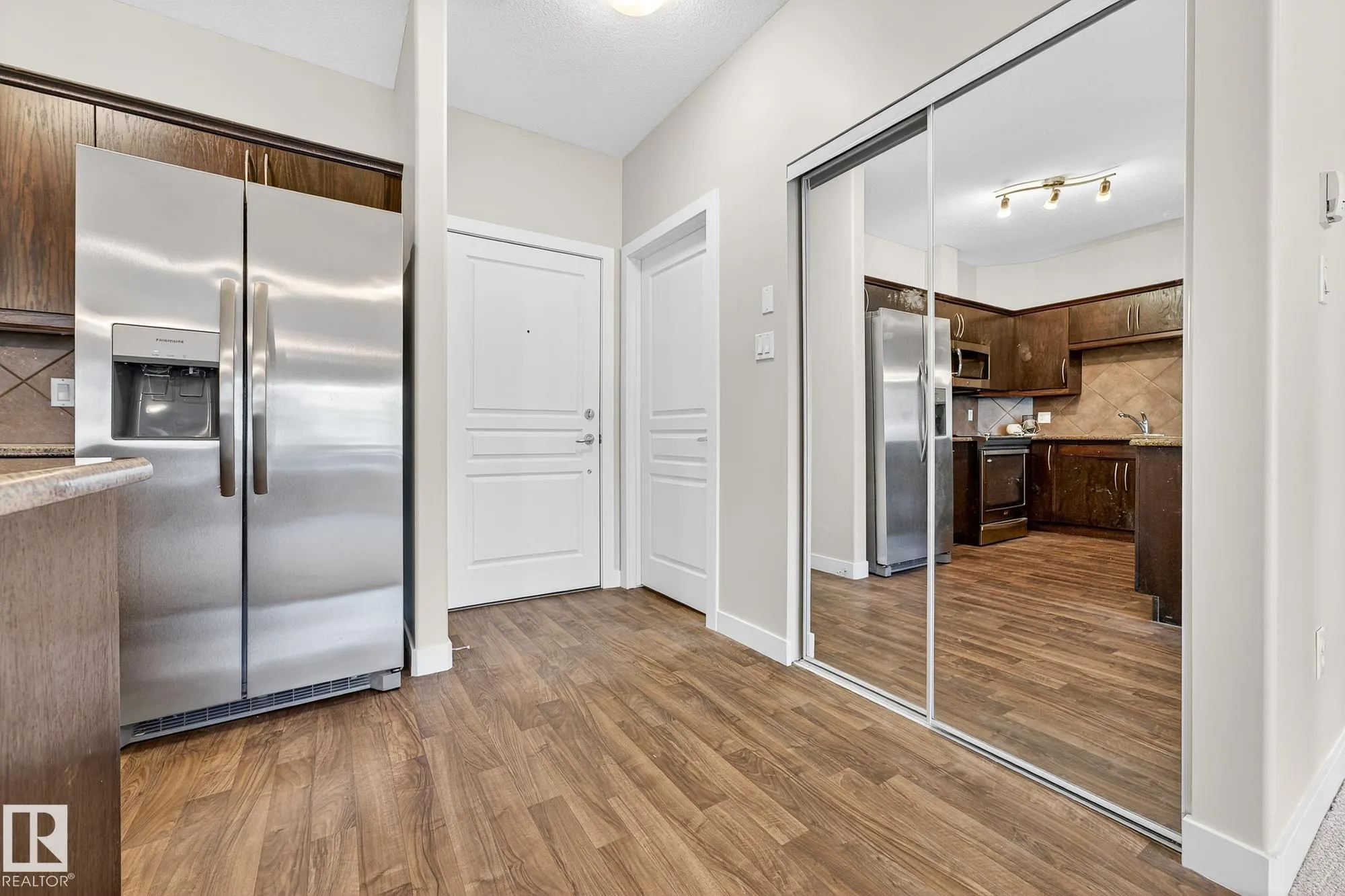 7323 SOUTH TERWILLEGAR Drive