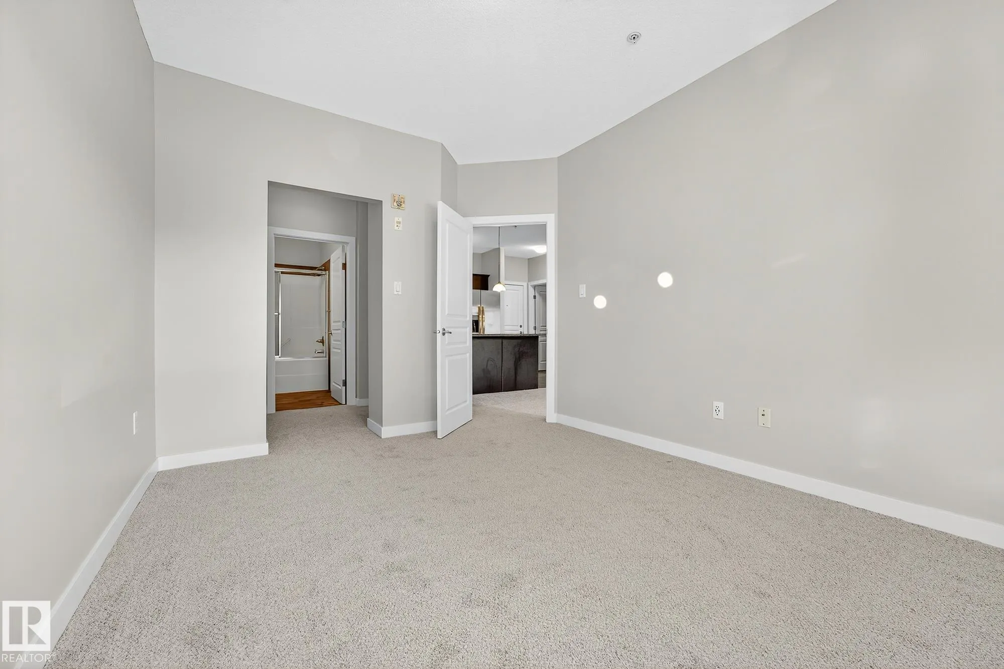 7323 SOUTH TERWILLEGAR Drive