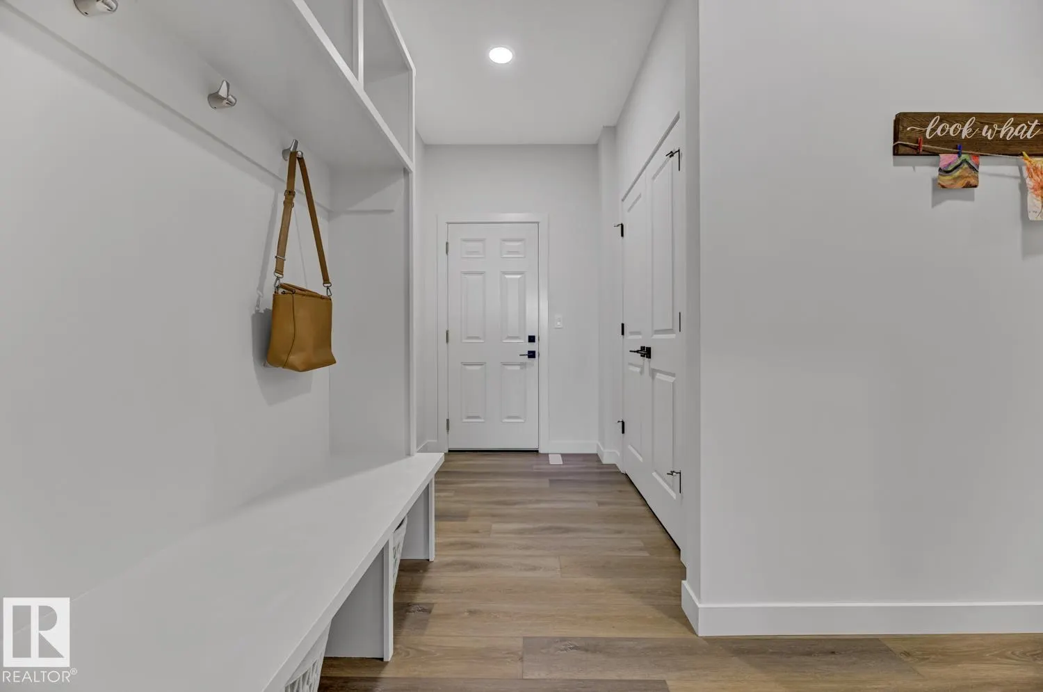 5 ELWYCK Gate