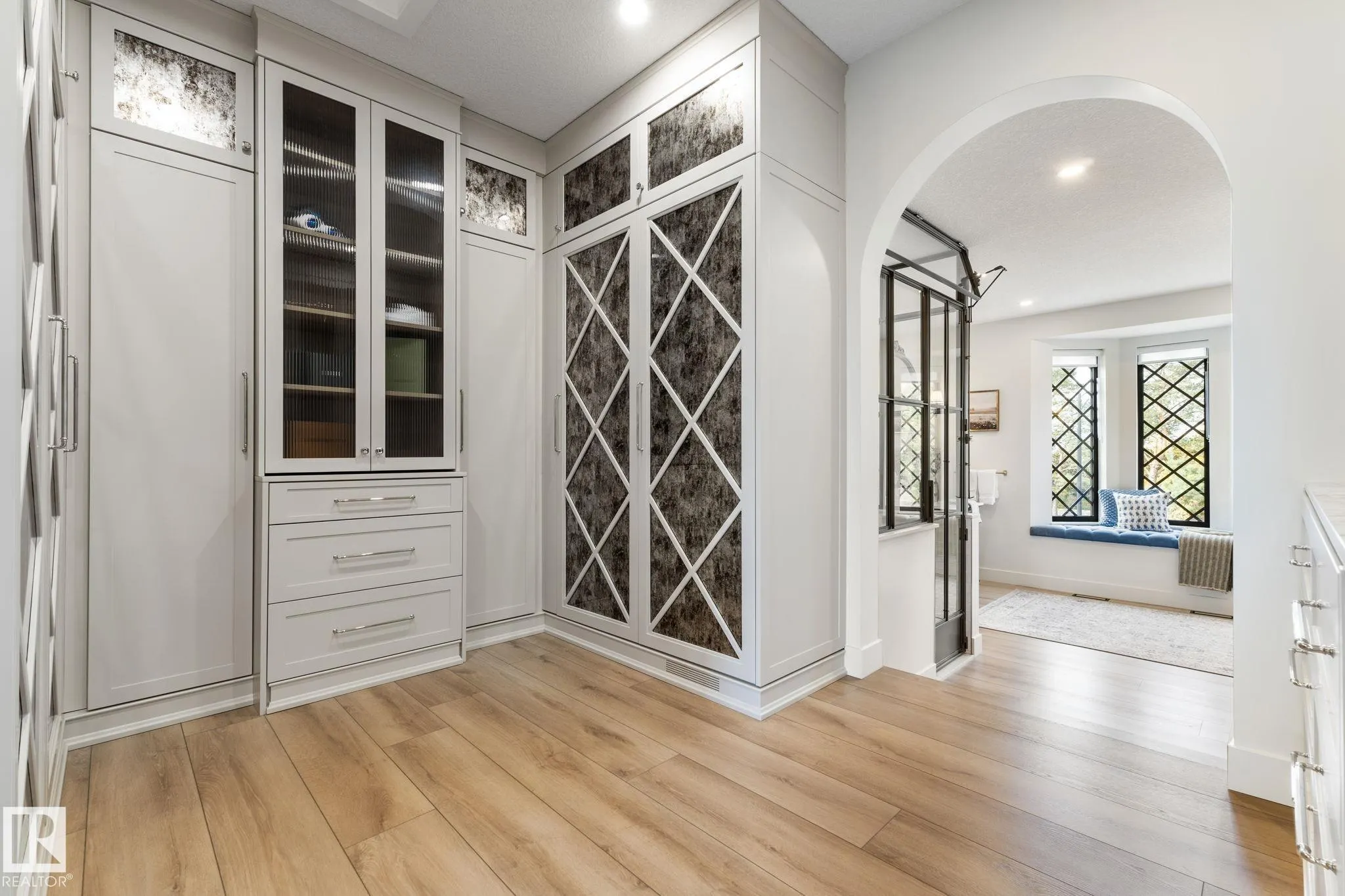 183 WINDERMERE Drive