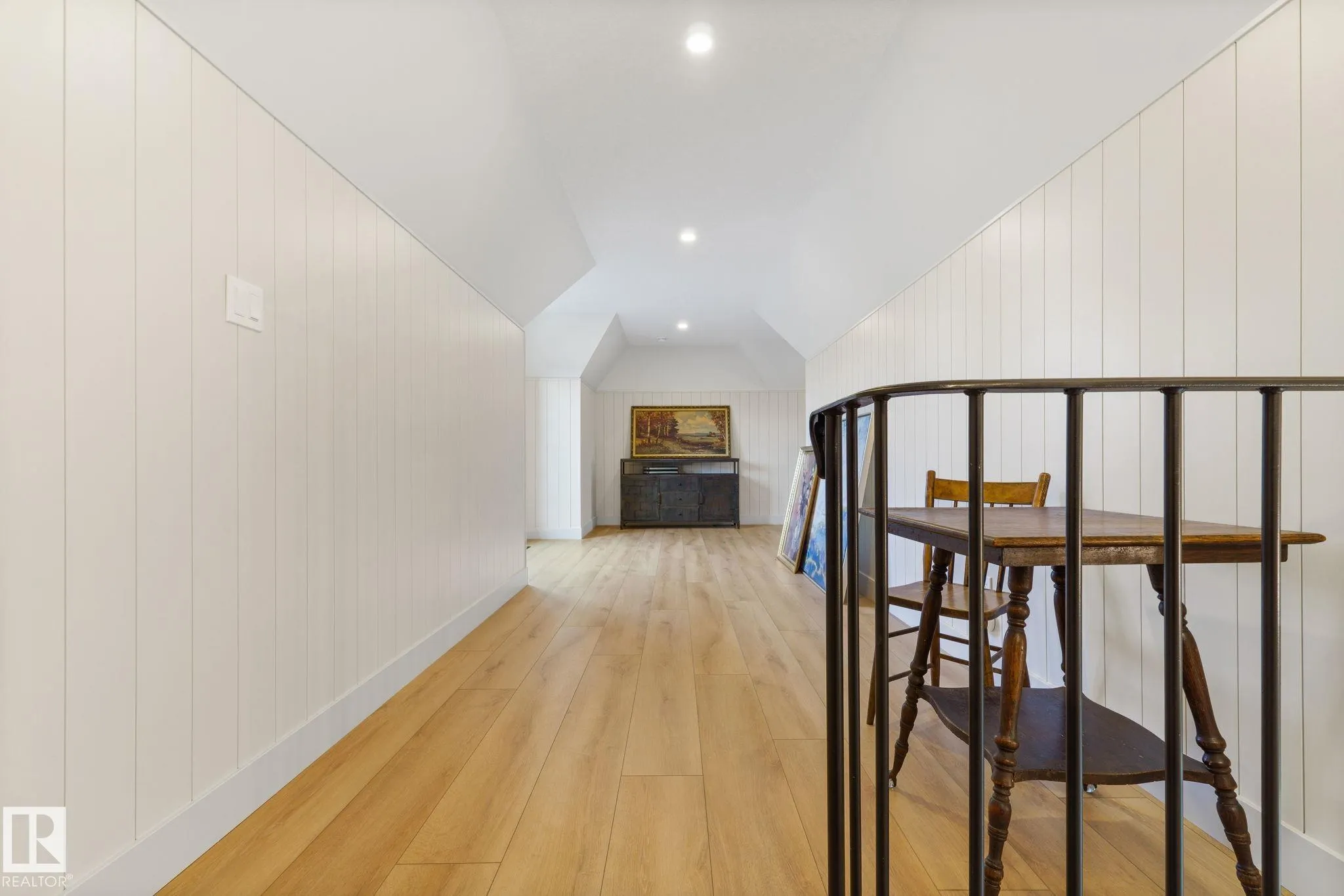 183 WINDERMERE Drive