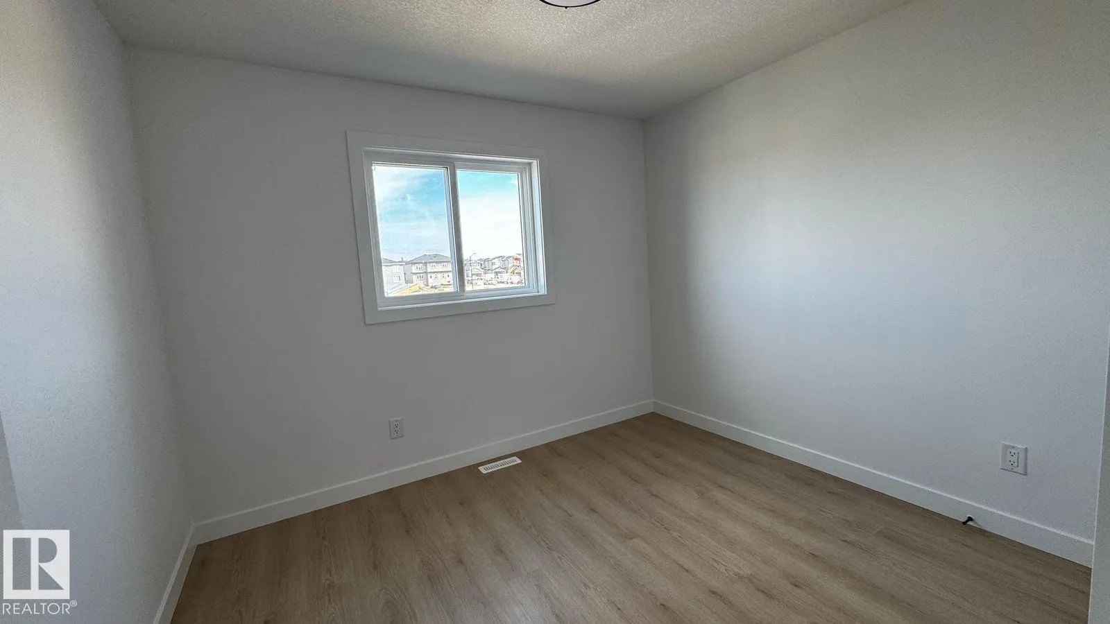 39 AVE Avenue