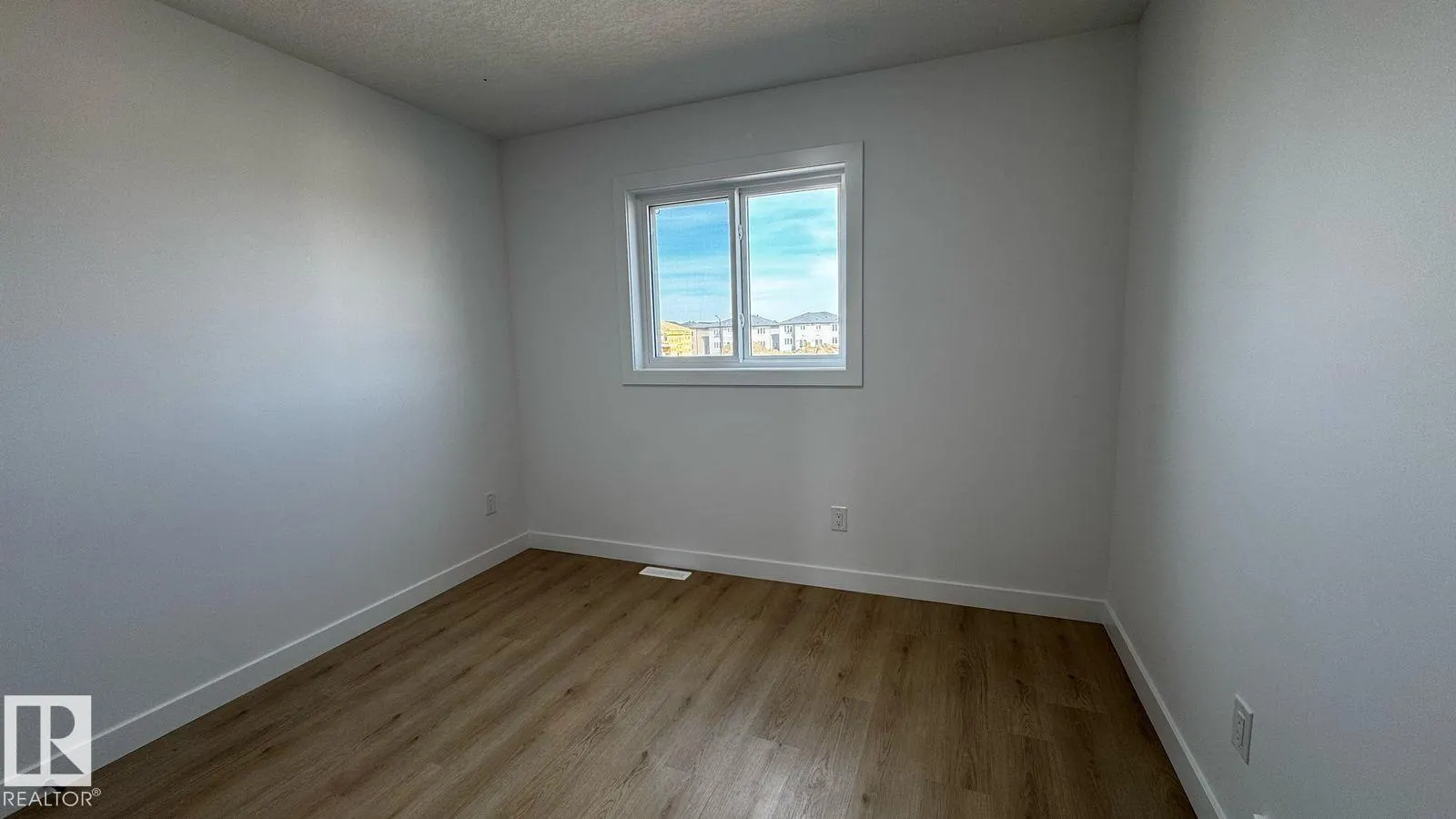 39 AVE Avenue