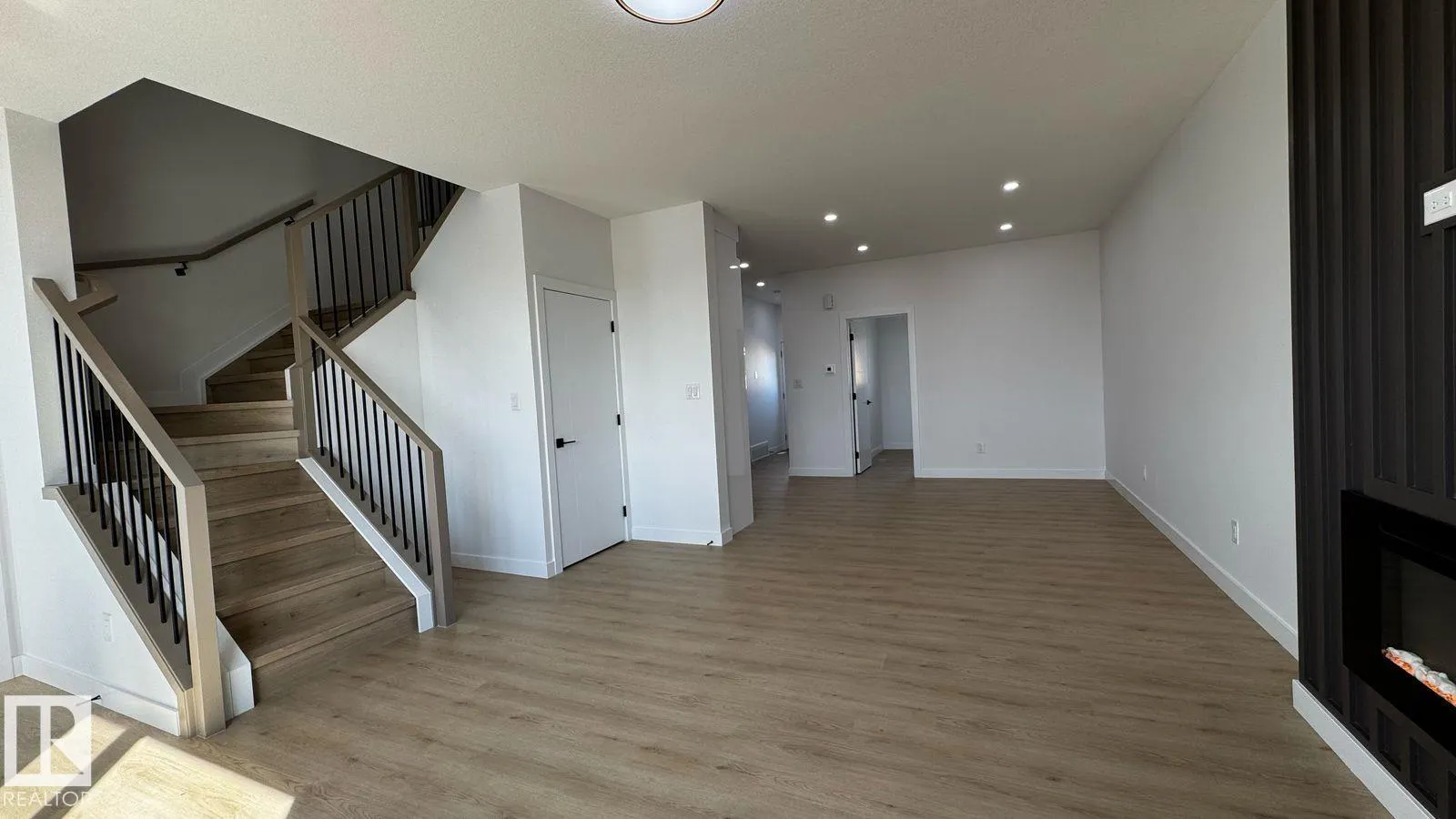 39 AVE Avenue