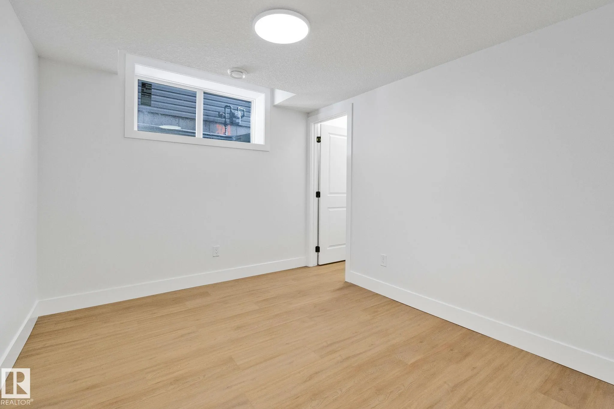 11140 126 Street