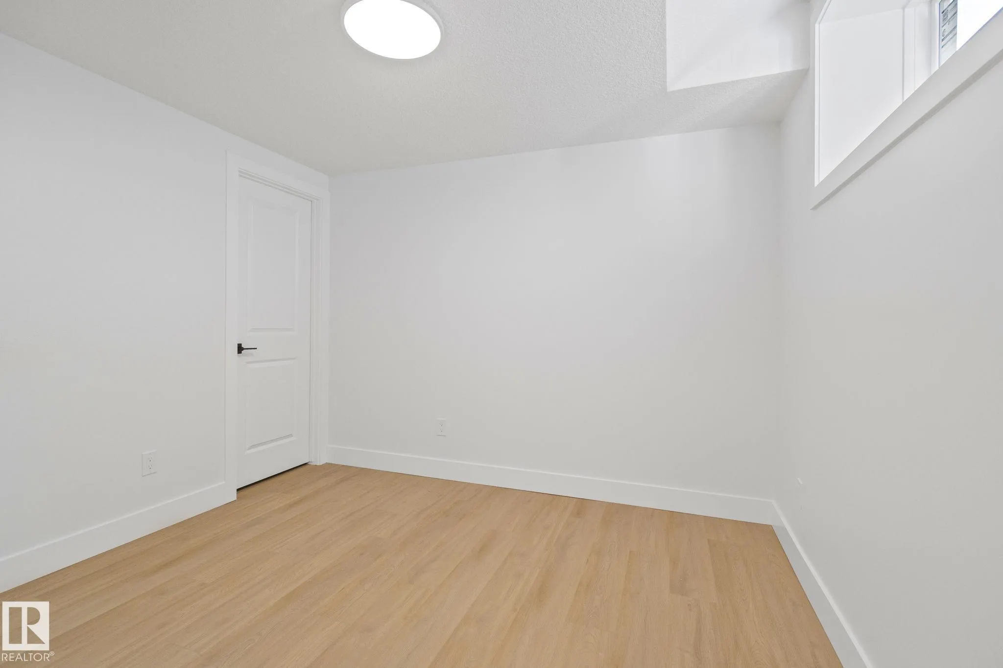 11140 126 Street
