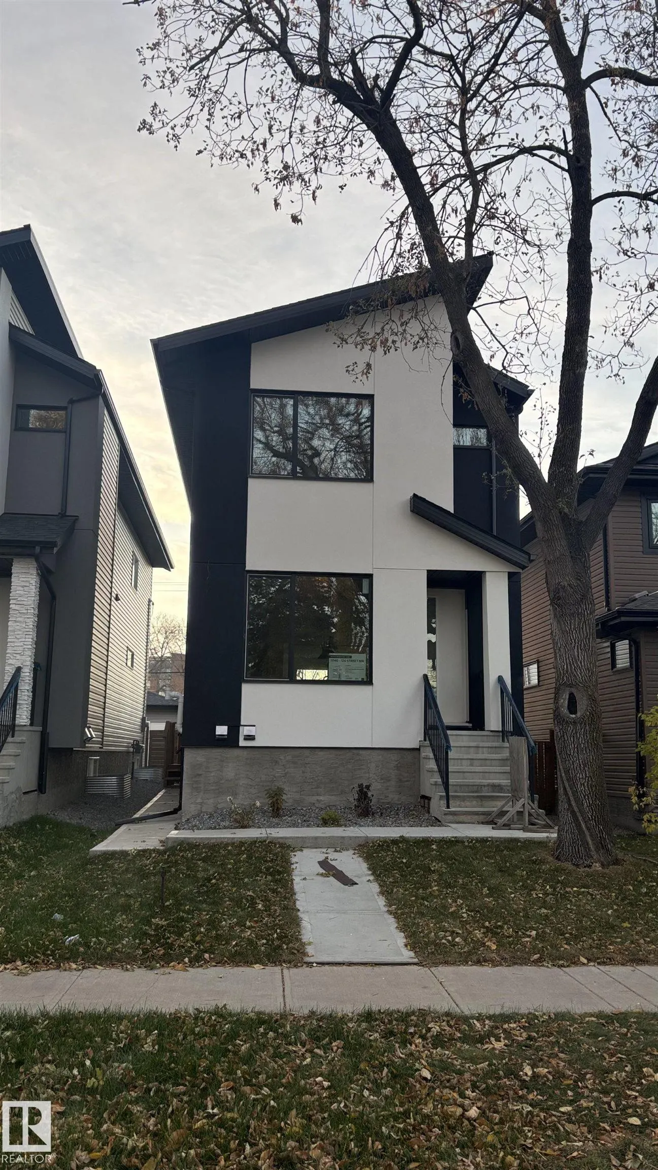 11140 126 Street